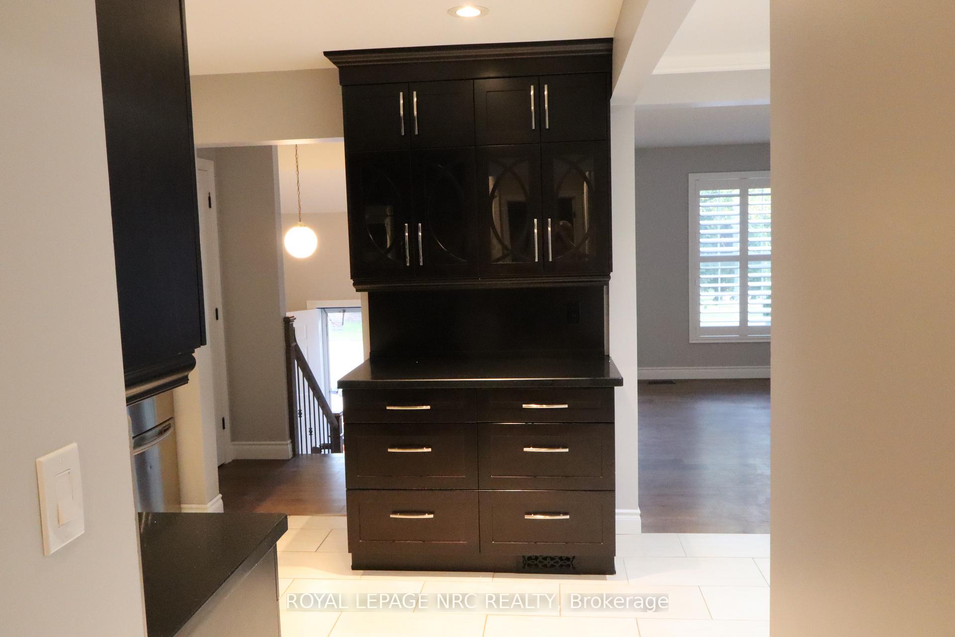Photo 14 of 7689 Trackview Street, Niagara Falls, Ascot — HOMEH