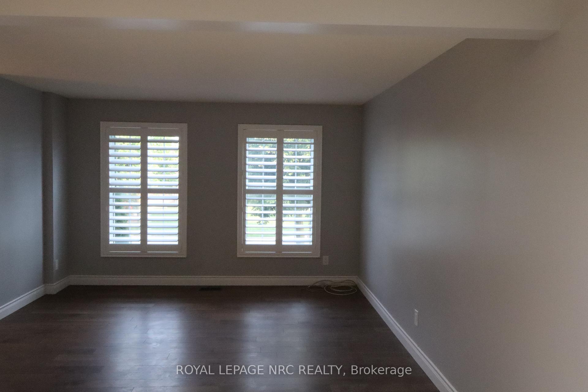 Photo 18 of 7689 Trackview Street, Niagara Falls, Ascot — HOMEH
