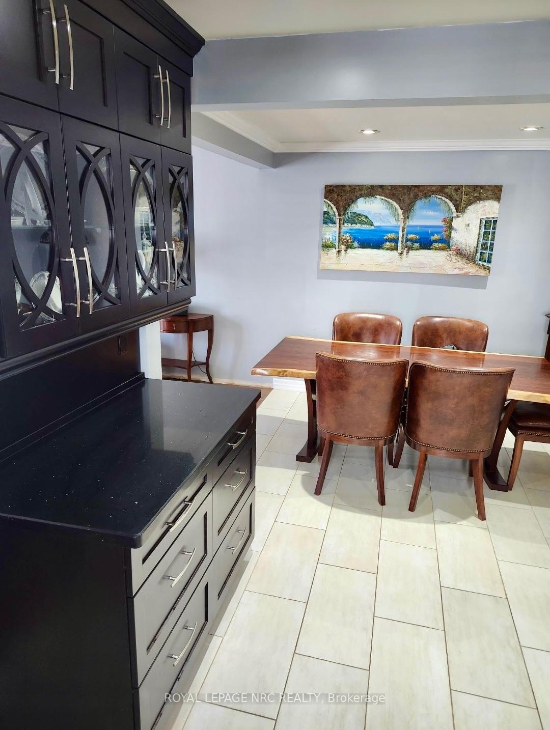 Photo 12 of 7689 Trackview Street, Niagara Falls, Ascot — HOMEH