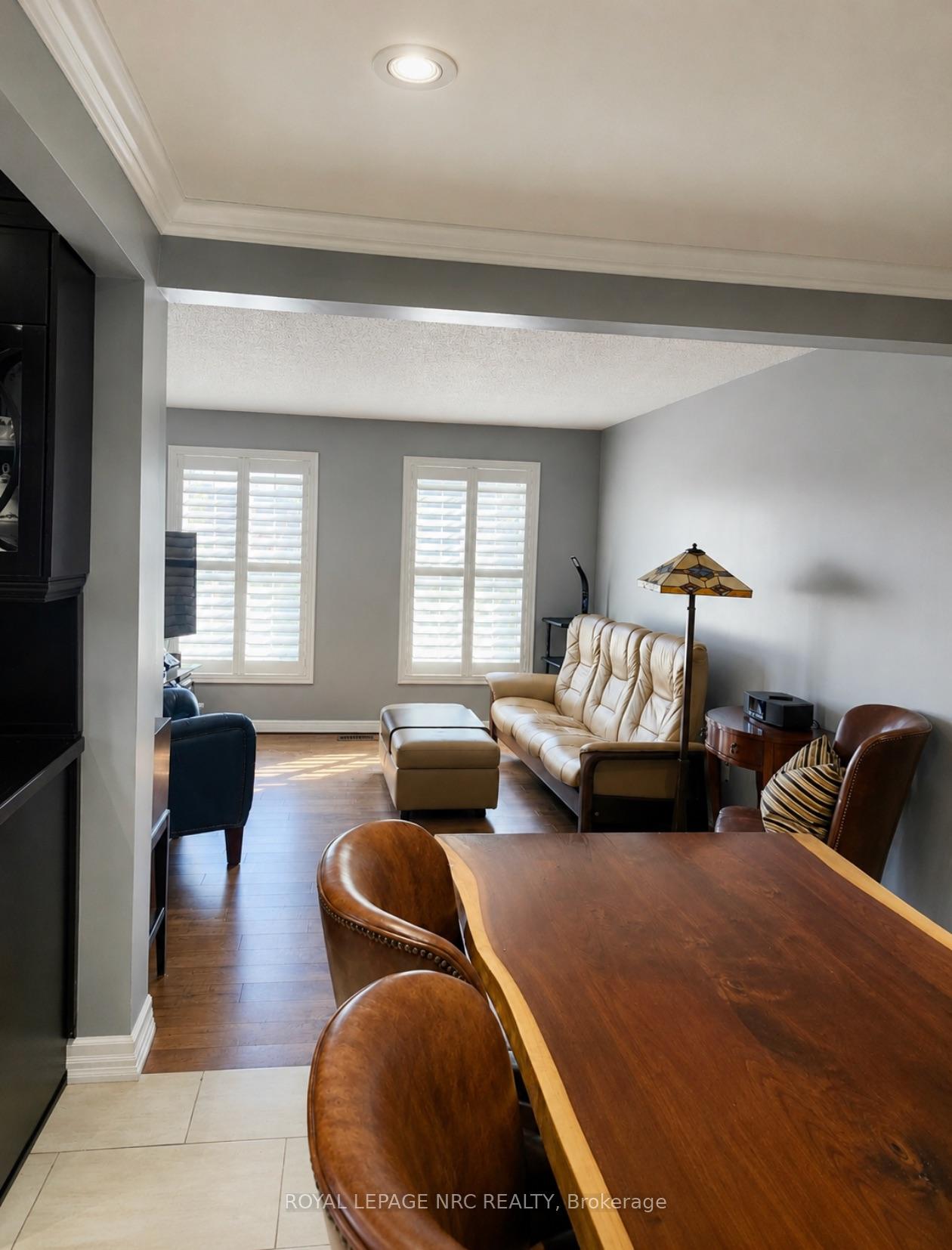 Photo 17 of 7689 Trackview Street, Niagara Falls, Ascot — HOMEH