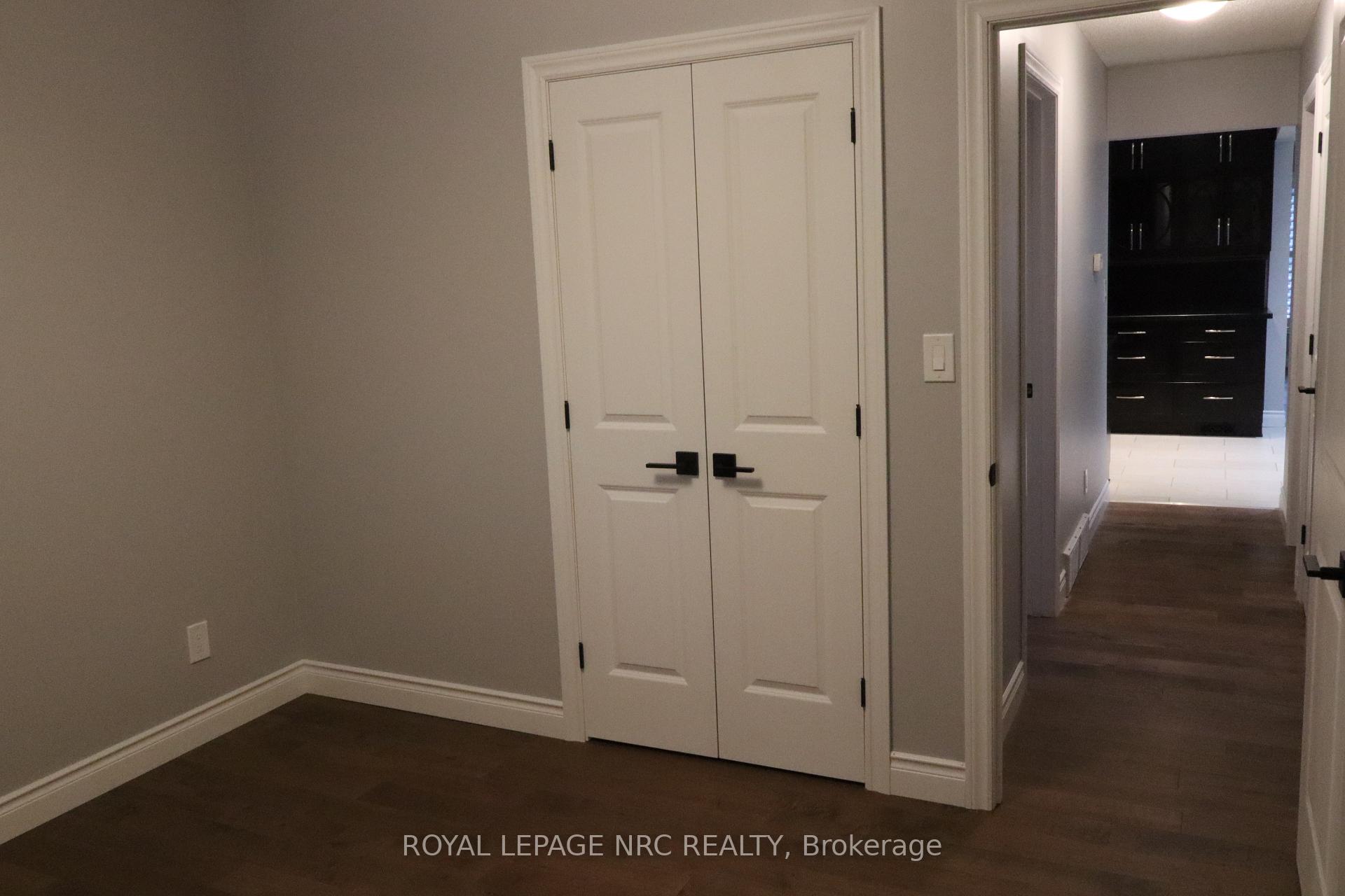 Photo 43 of 7689 Trackview Street, Niagara Falls, Ascot — HOMEH
