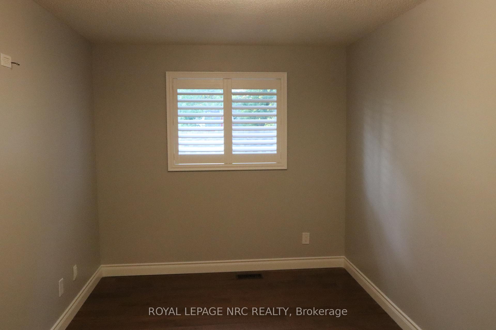 Photo 50 of 7689 Trackview Street, Niagara Falls, Ascot — HOMEH