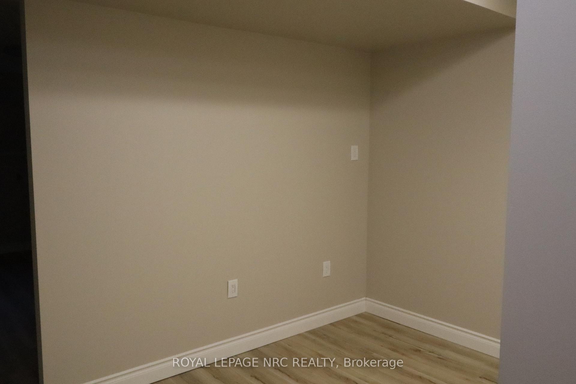 Photo 62 of 7689 Trackview Street, Niagara Falls, Ascot — HOMEH