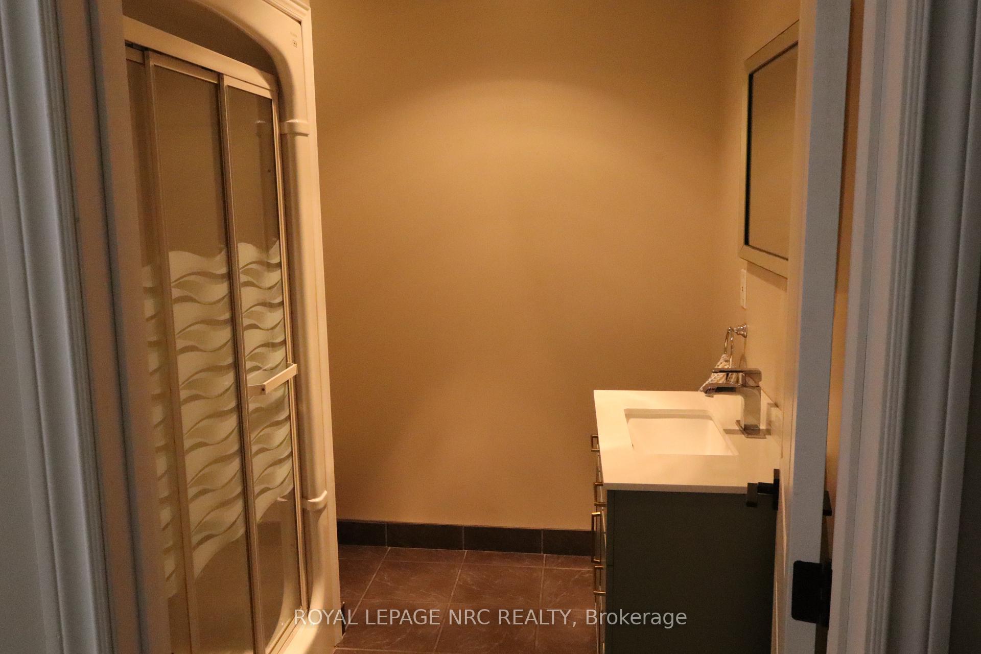 Photo 66 of 7689 Trackview Street, Niagara Falls, Ascot — HOMEH