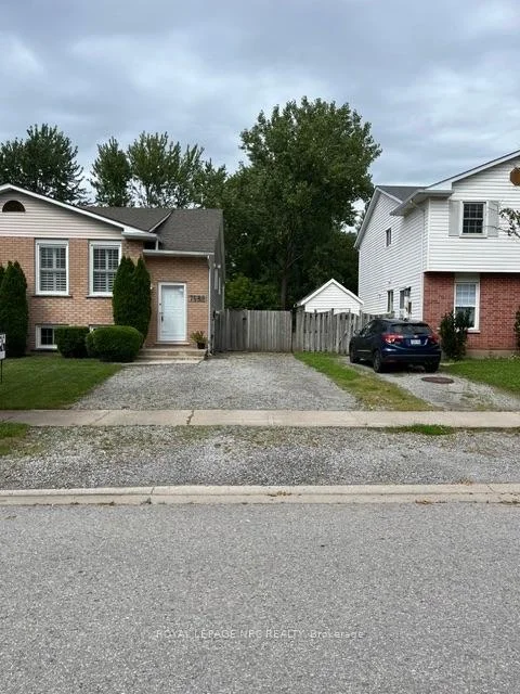 Photo 4 of 7689 Trackview Street, Niagara Falls, Ascot — HOMEH