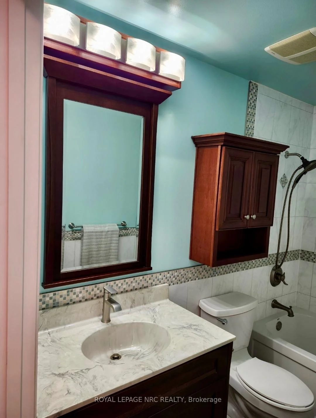Photo 39 of 7689 Trackview Street, Niagara Falls, Ascot — HOMEH