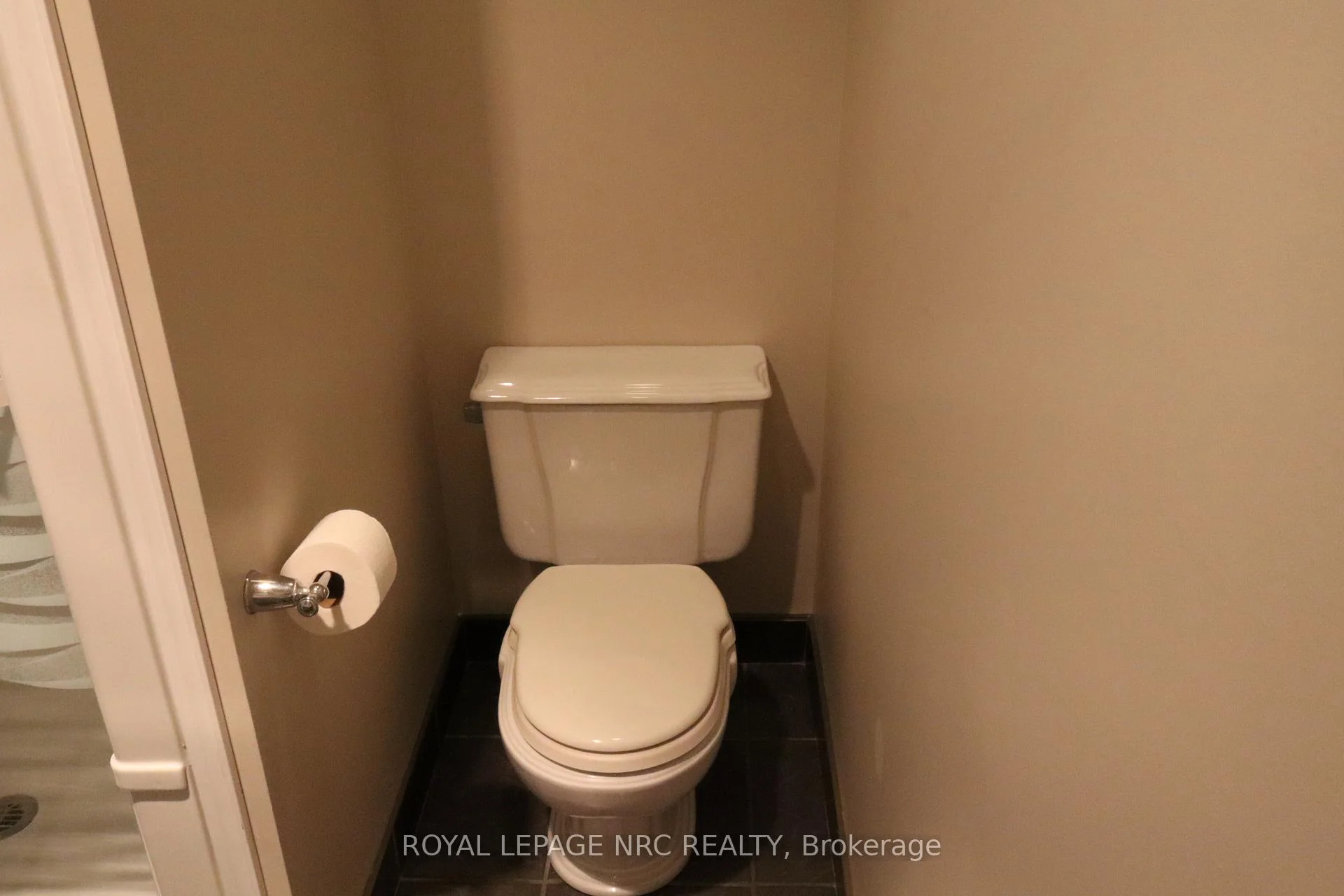Photo 51 of 7689 Trackview Street, Niagara Falls, Ascot — HOMEH