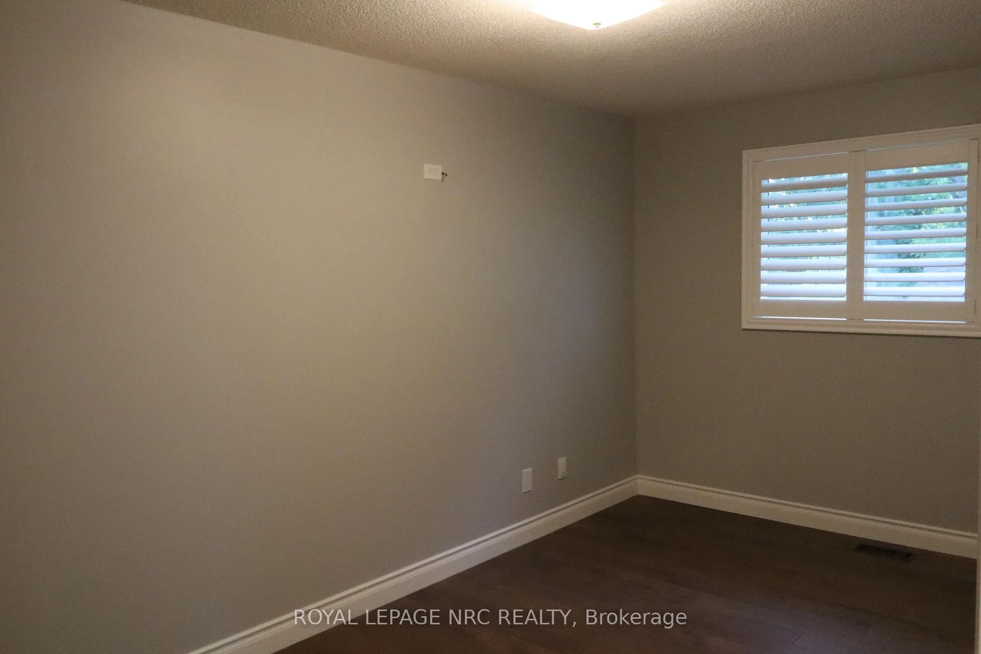Photo 79 of 7689 Trackview Street, Niagara Falls, Ascot — HOMEH