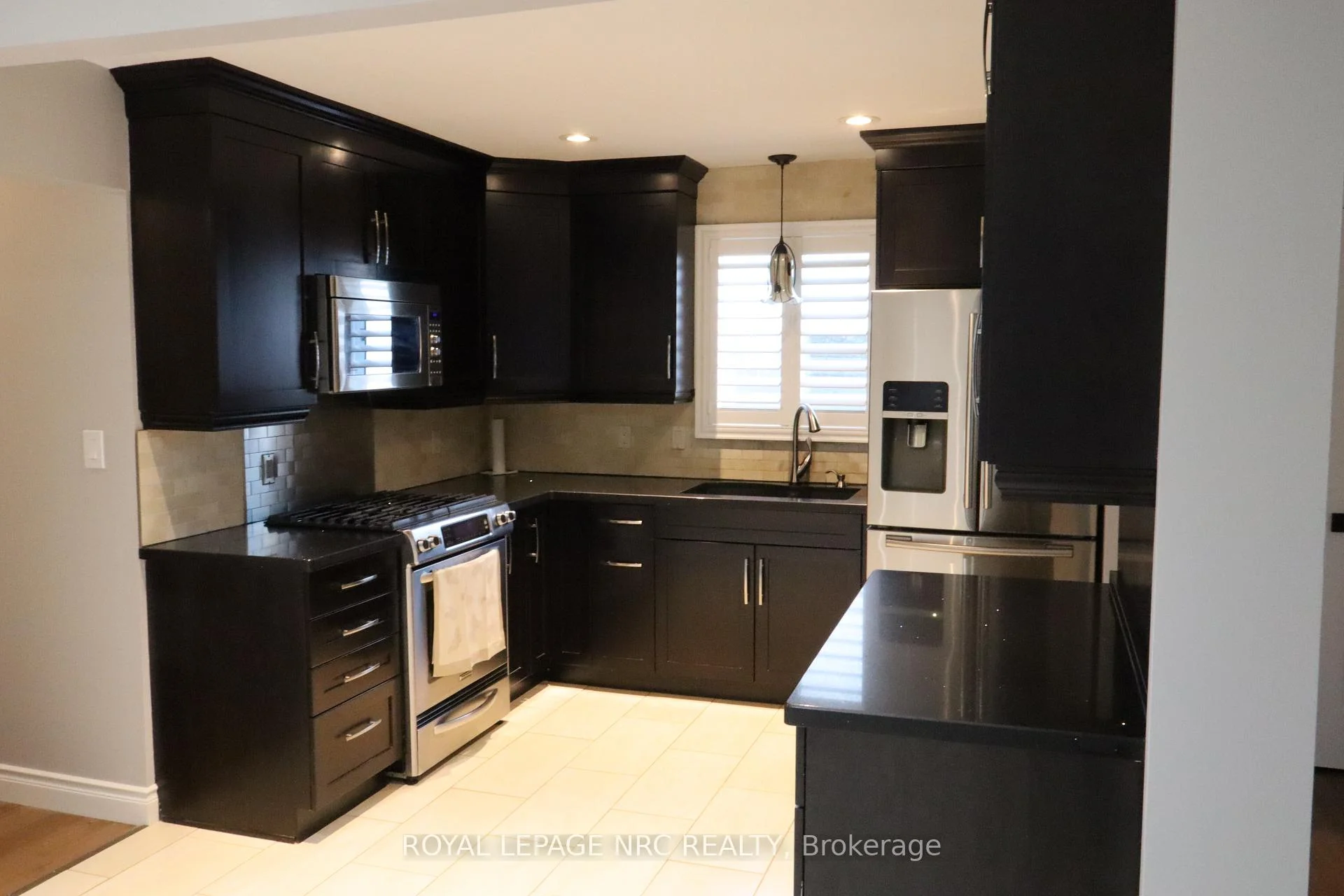 Photo 90 of 7689 Trackview Street, Niagara Falls, Ascot — HOMEH