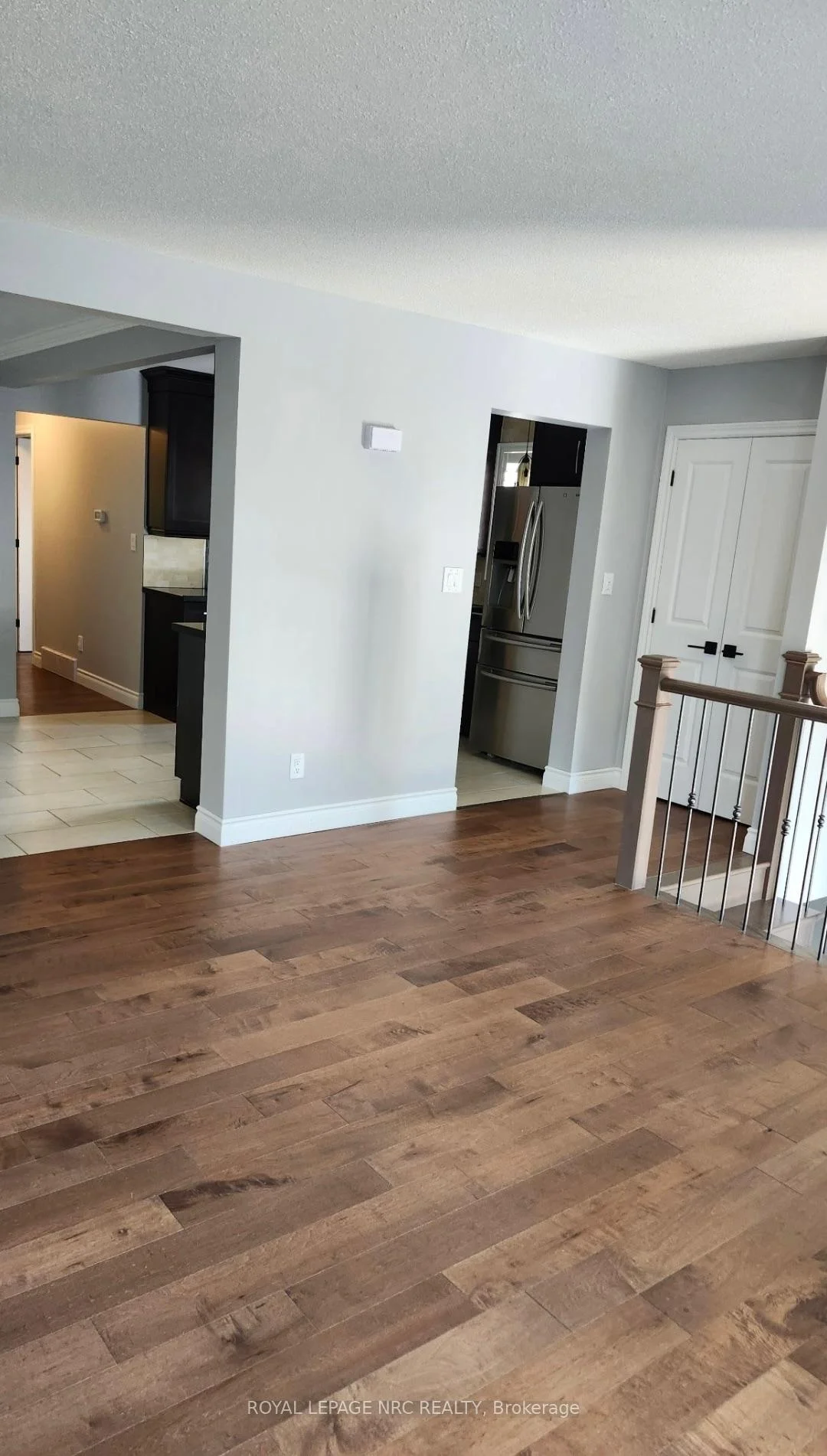 Photo 92 of 7689 Trackview Street, Niagara Falls, Ascot — HOMEH