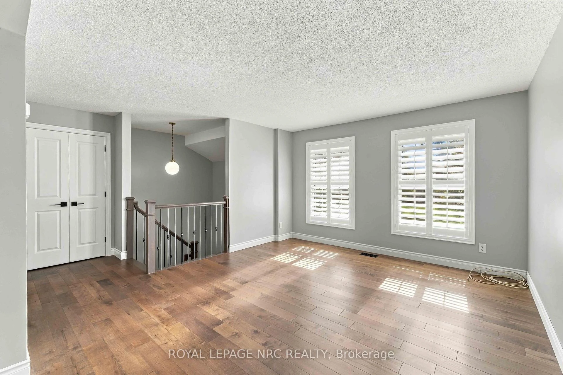 Photo 27 of 7689 Trackview Street, Niagara Falls, Ascot — HOMEH