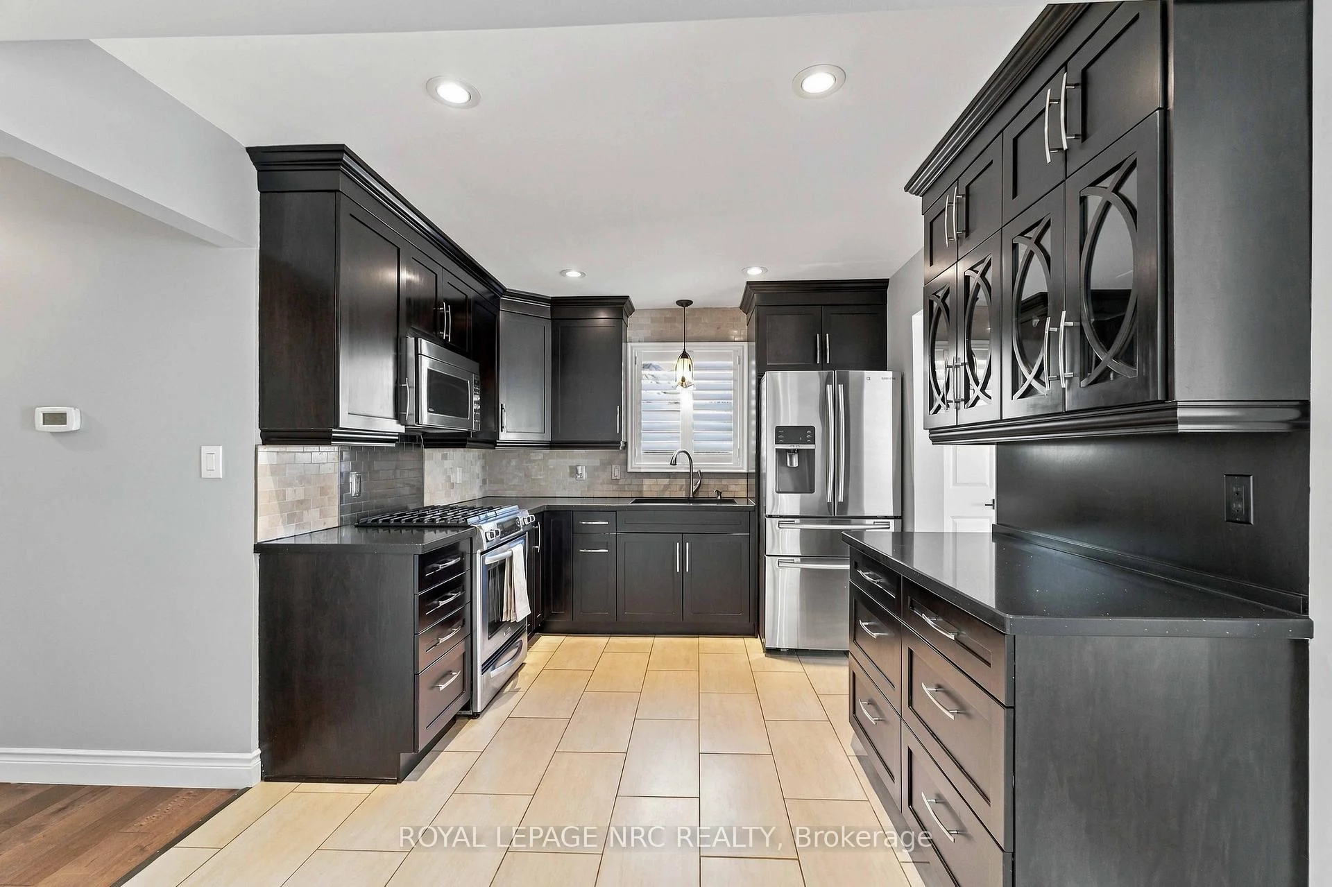 Photo 31 of 7689 Trackview Street, Niagara Falls, Ascot — HOMEH