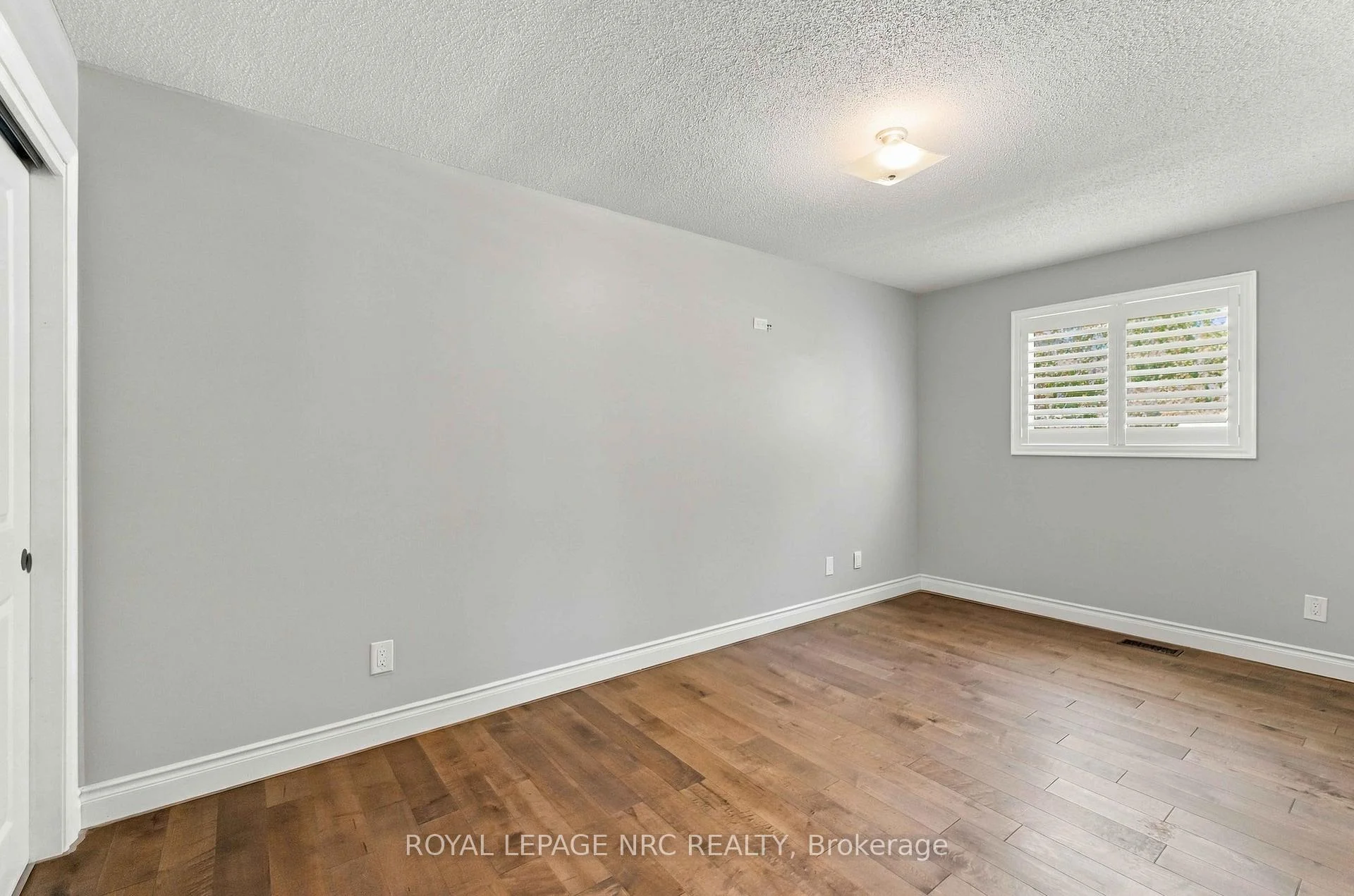 Photo 42 of 7689 Trackview Street, Niagara Falls, Ascot — HOMEH