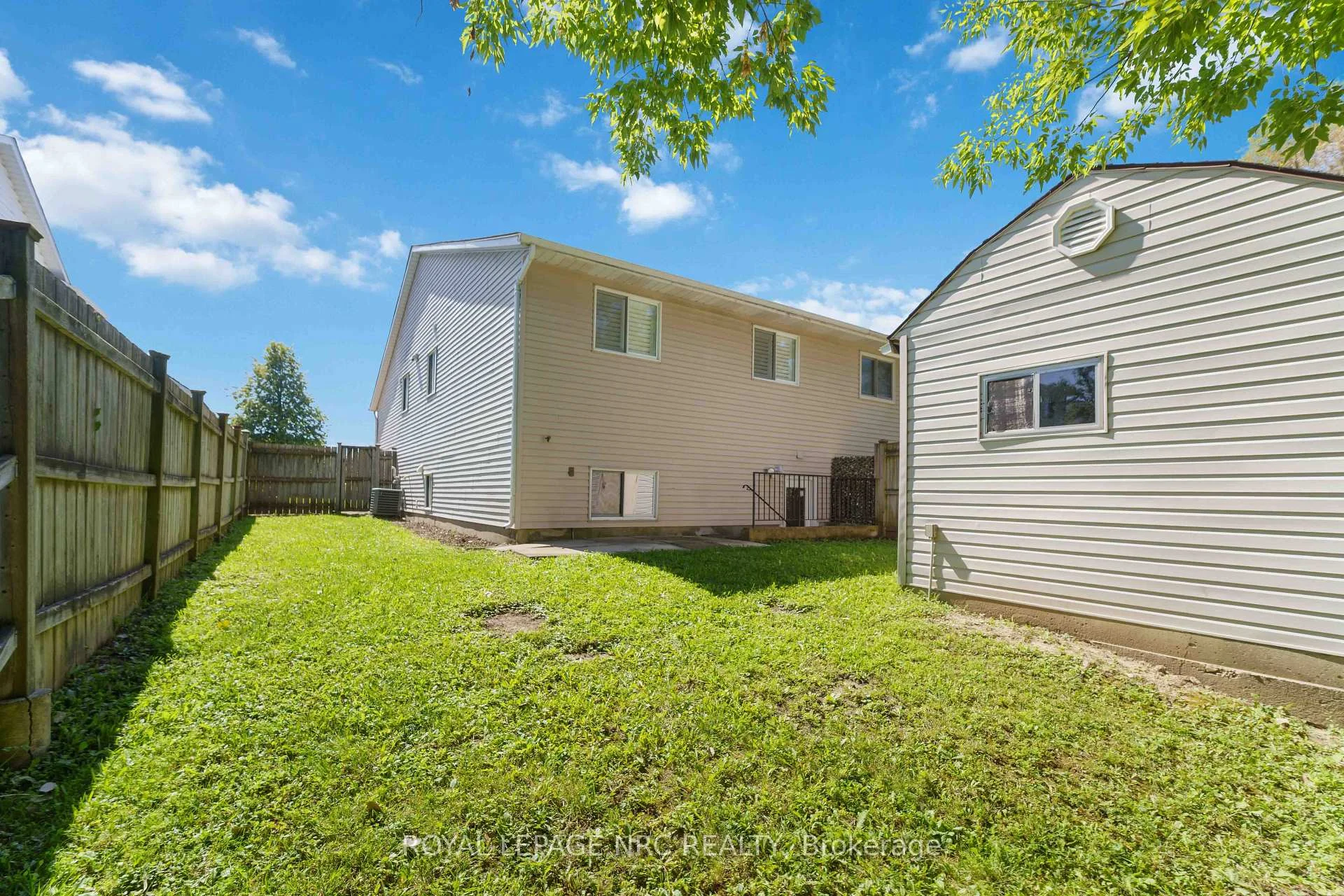Photo 91 of 7689 Trackview Street, Niagara Falls, Ascot — HOMEH