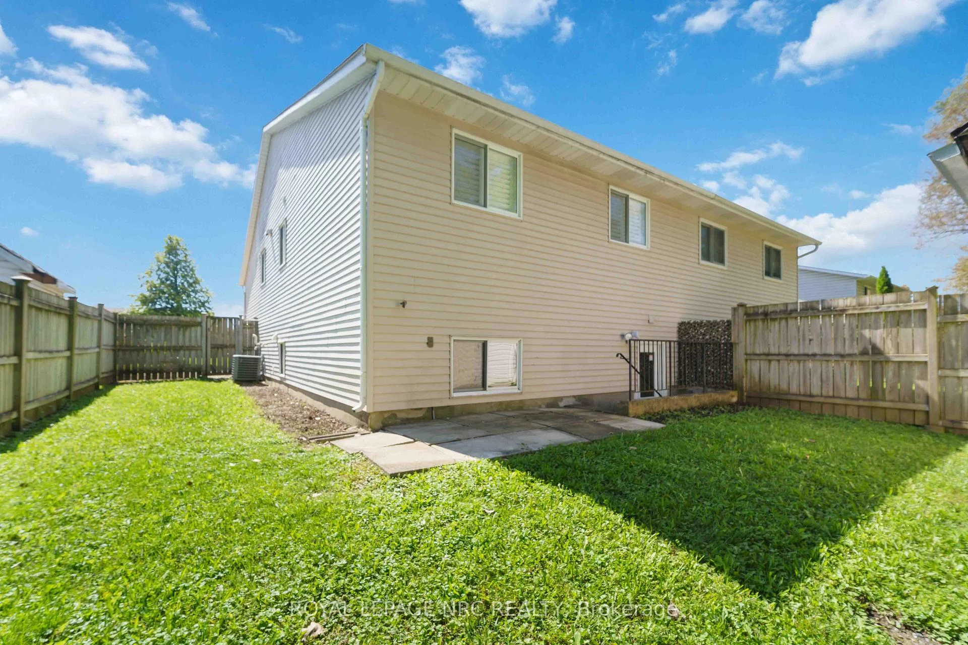 Photo 93 of 7689 Trackview Street, Niagara Falls, Ascot — HOMEH
