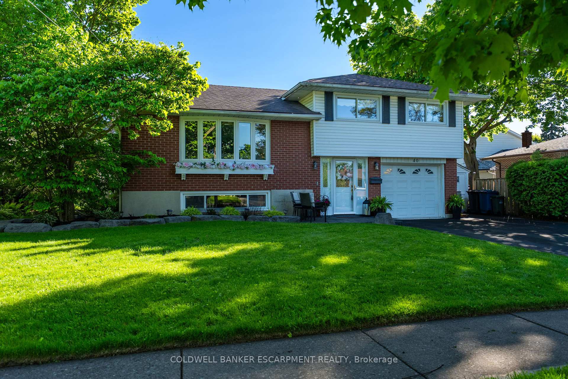 Photo 1 of 40 Strathmere Place, Guelph, Riverside Park — HOMEH