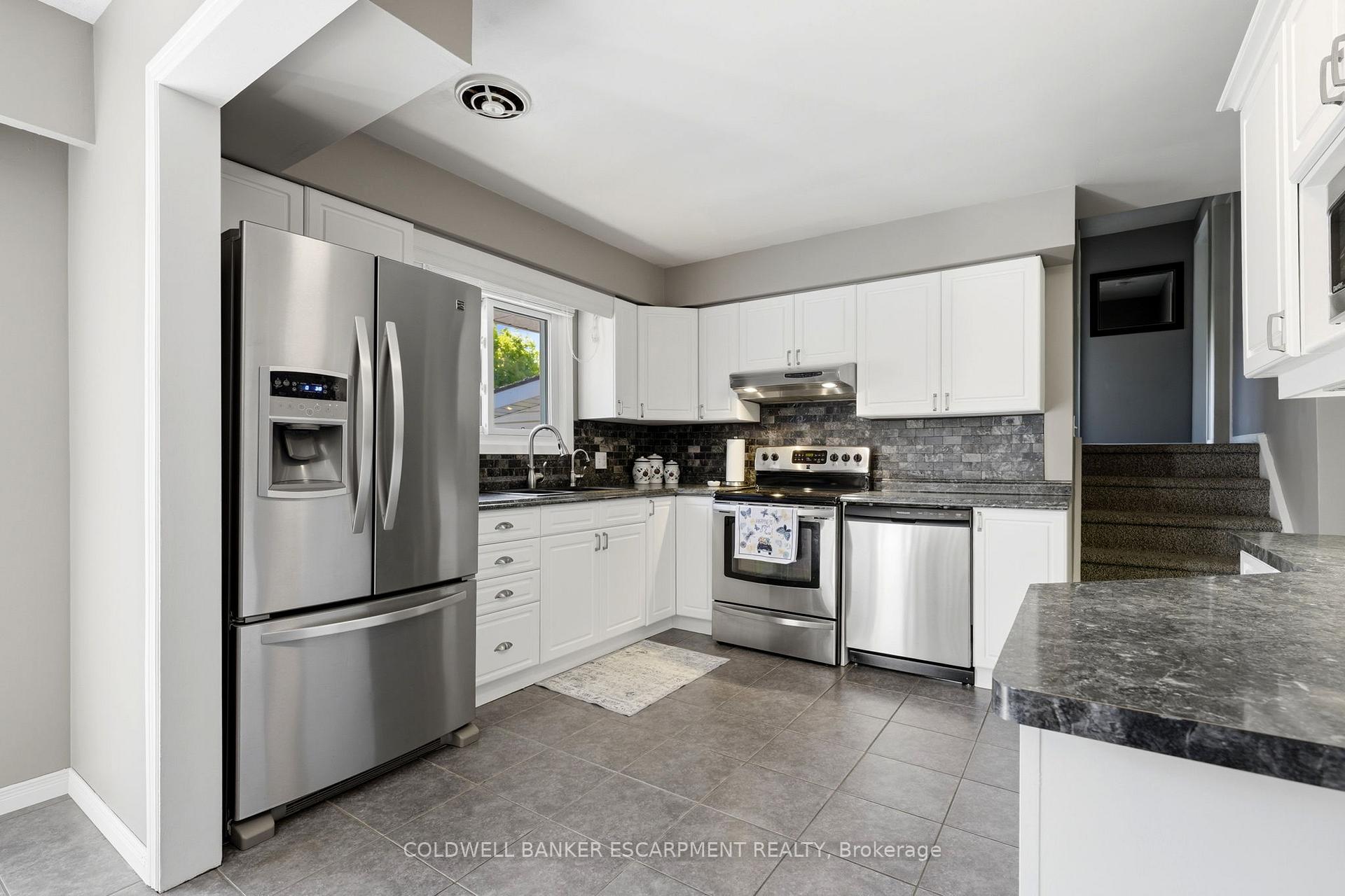 Photo 20 of 40 Strathmere Place, Guelph, Riverside Park — HOMEH