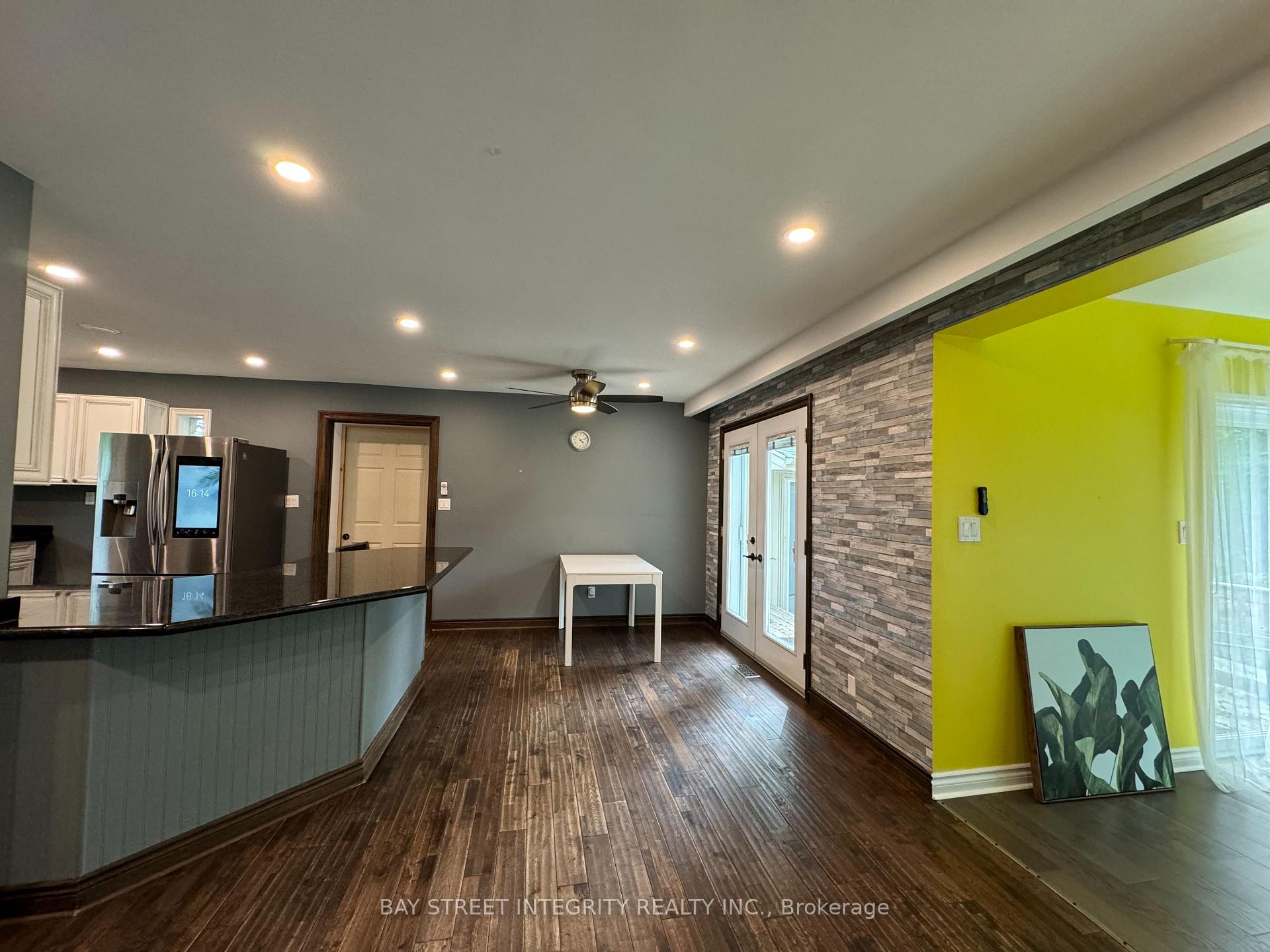 Photo 7 of 1339 Pinegrove Road, Oakville, West — HOMEH