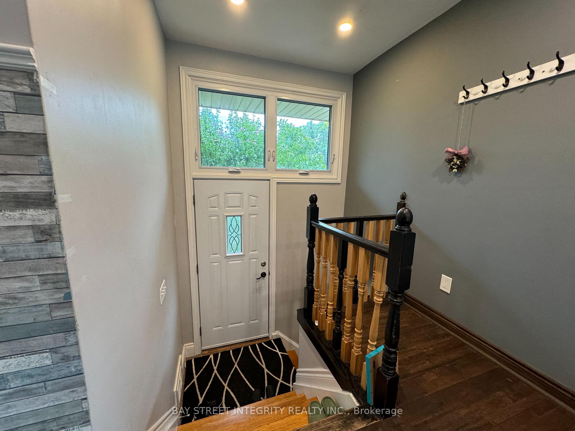 Photo 13 of 1339 Pinegrove Road, Oakville, West — HOMEH