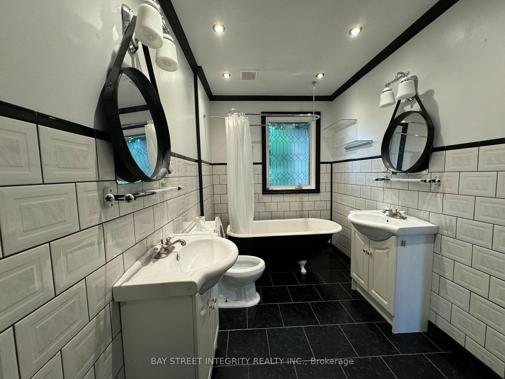 Photo 14 of 1339 Pinegrove Road, Oakville, West — HOMEH