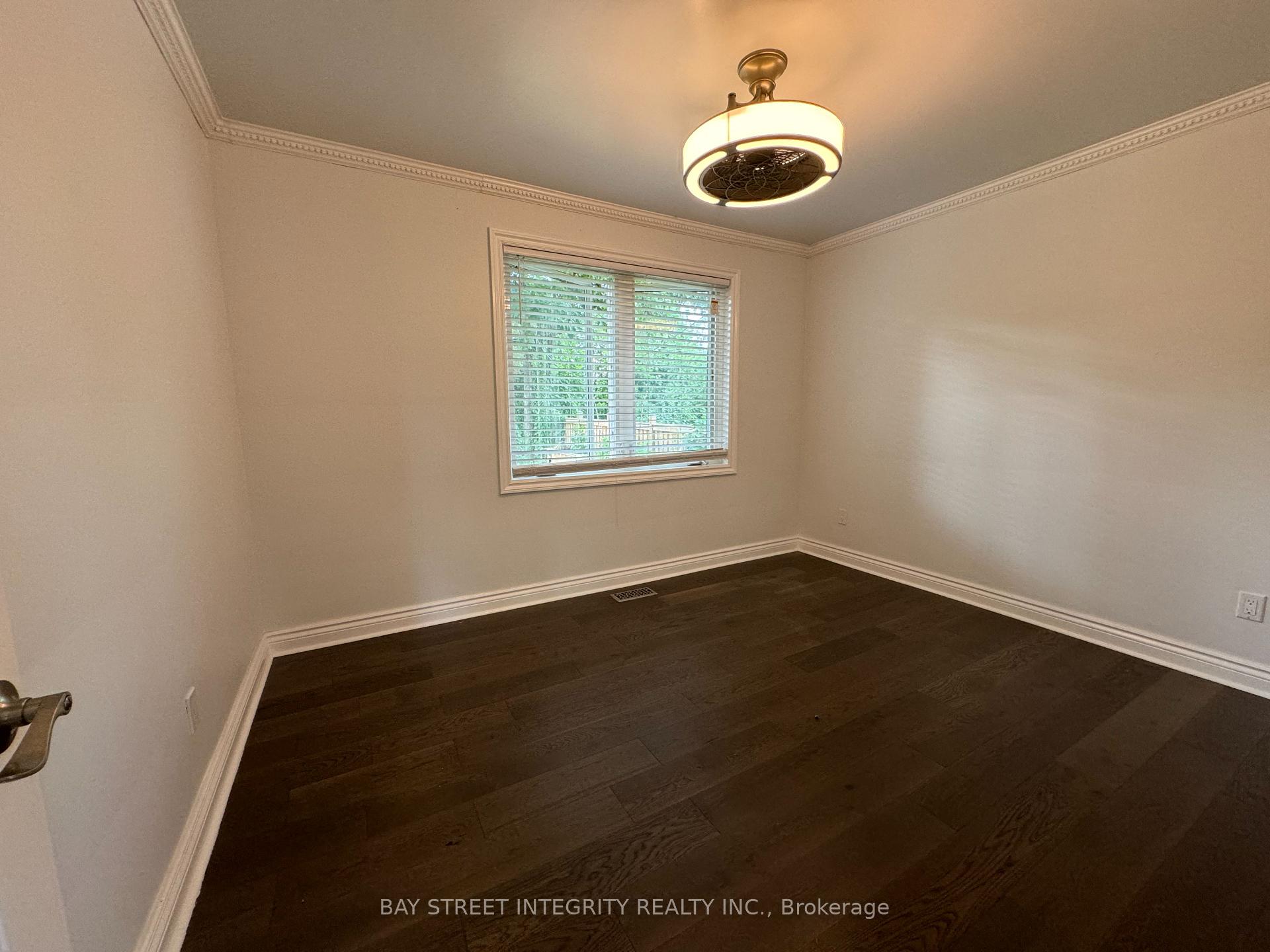 Photo 15 of 1339 Pinegrove Road, Oakville, West — HOMEH