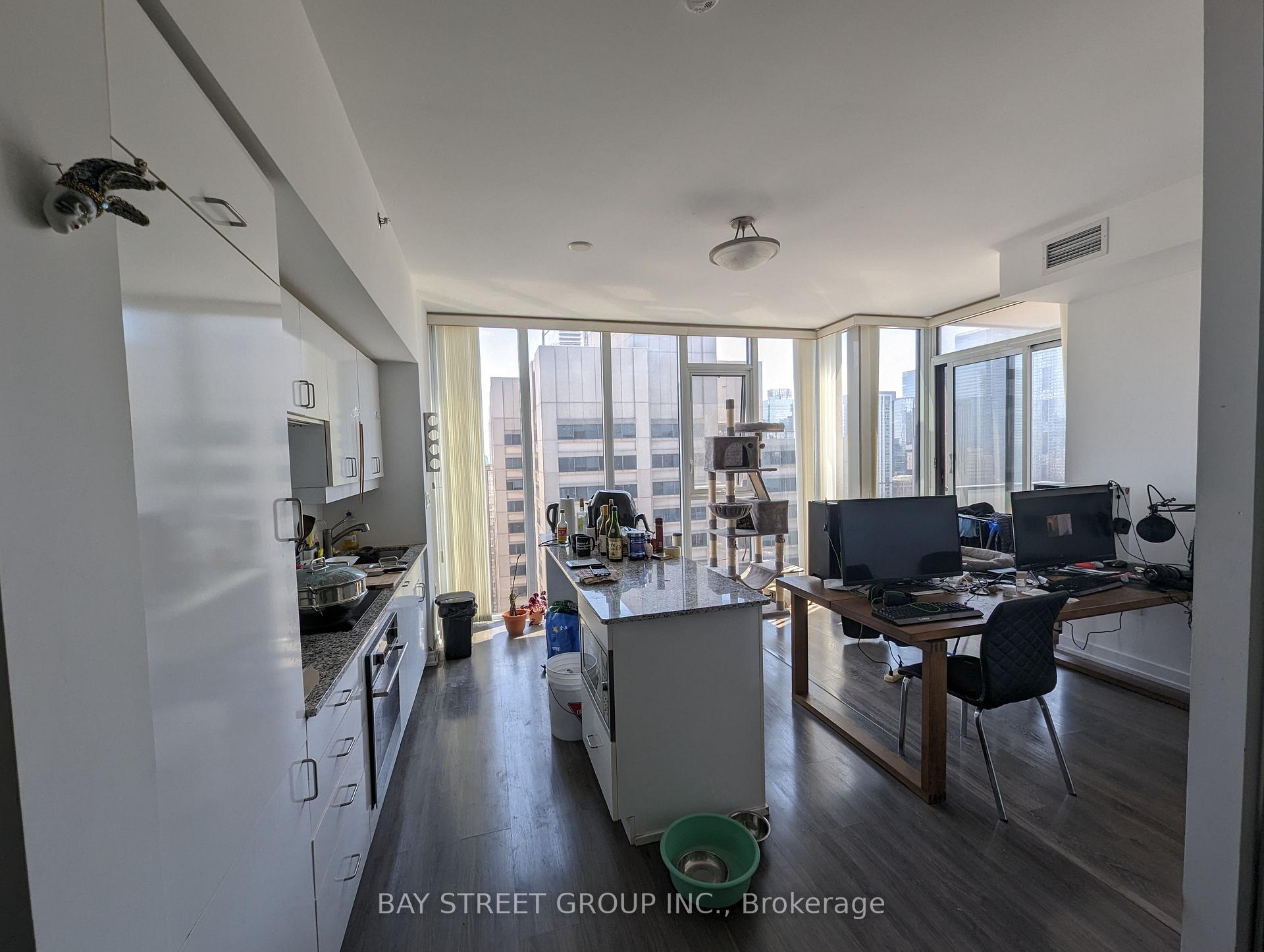 Photo 7 of Unit 2708, 426 University Avenue, Toronto, University — HOMEH