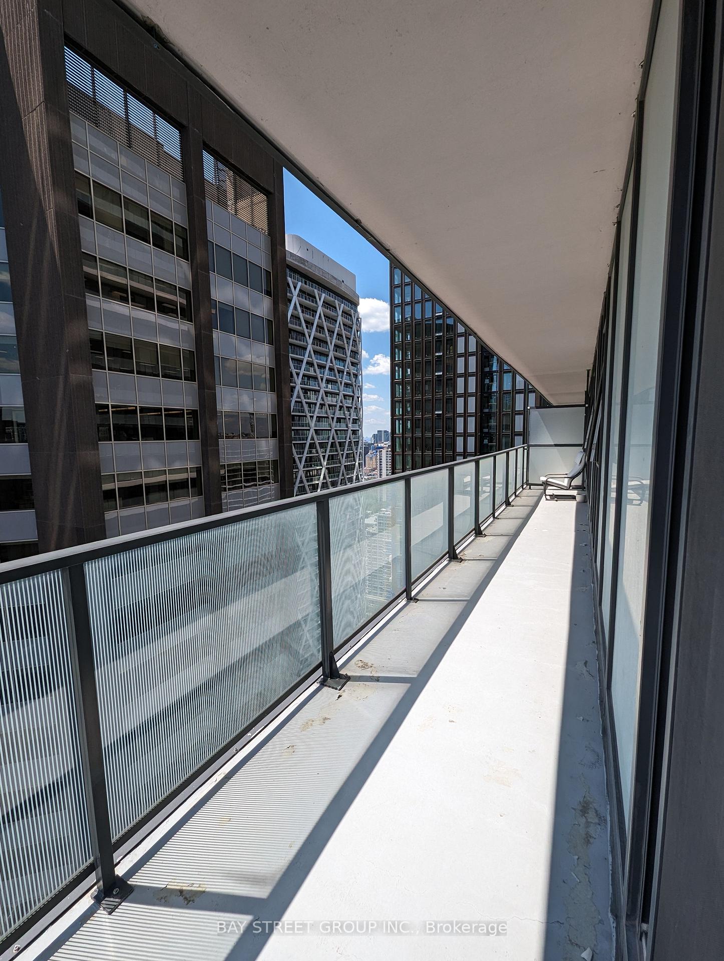 Photo 13 of Unit 2708, 426 University Avenue, Toronto, University — HOMEH