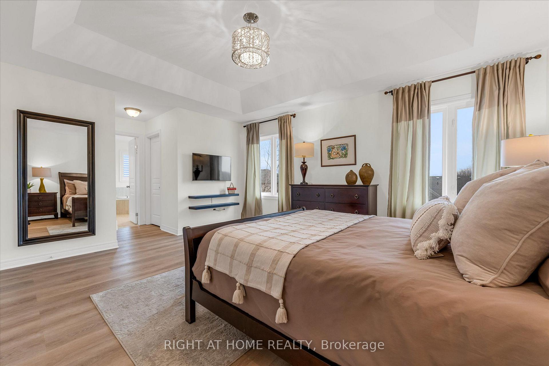 Photo 16 of 87 Newcombe Road N, Hamilton, Dundas — HOMEH