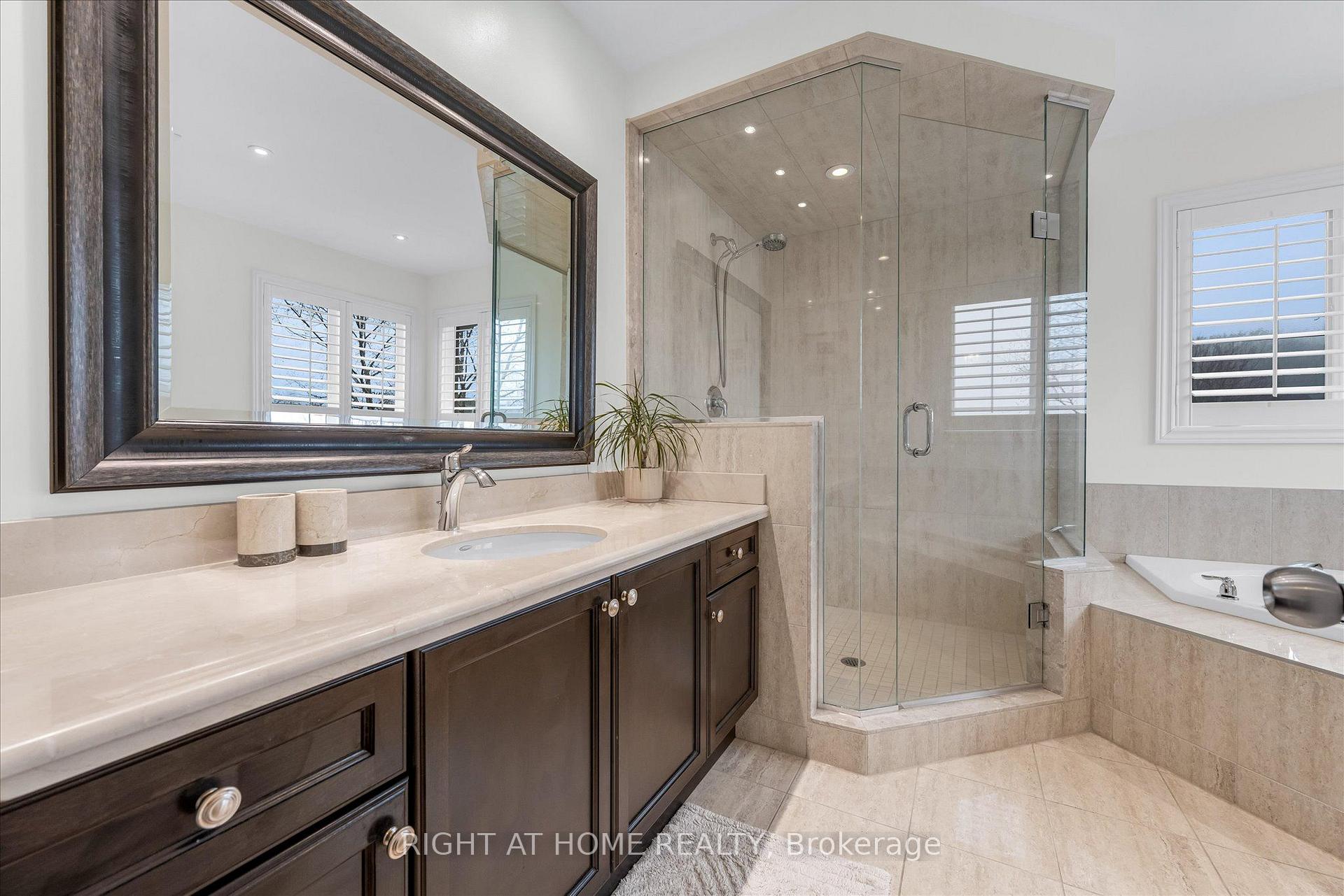 Photo 17 of 87 Newcombe Road N, Hamilton, Dundas — HOMEH