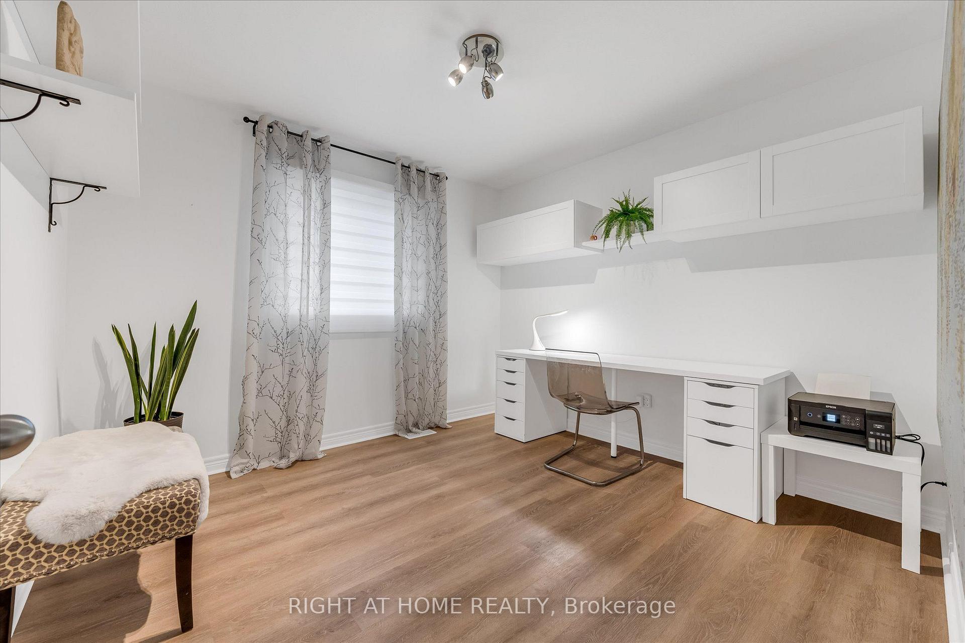 Photo 18 of 87 Newcombe Road N, Hamilton, Dundas — HOMEH