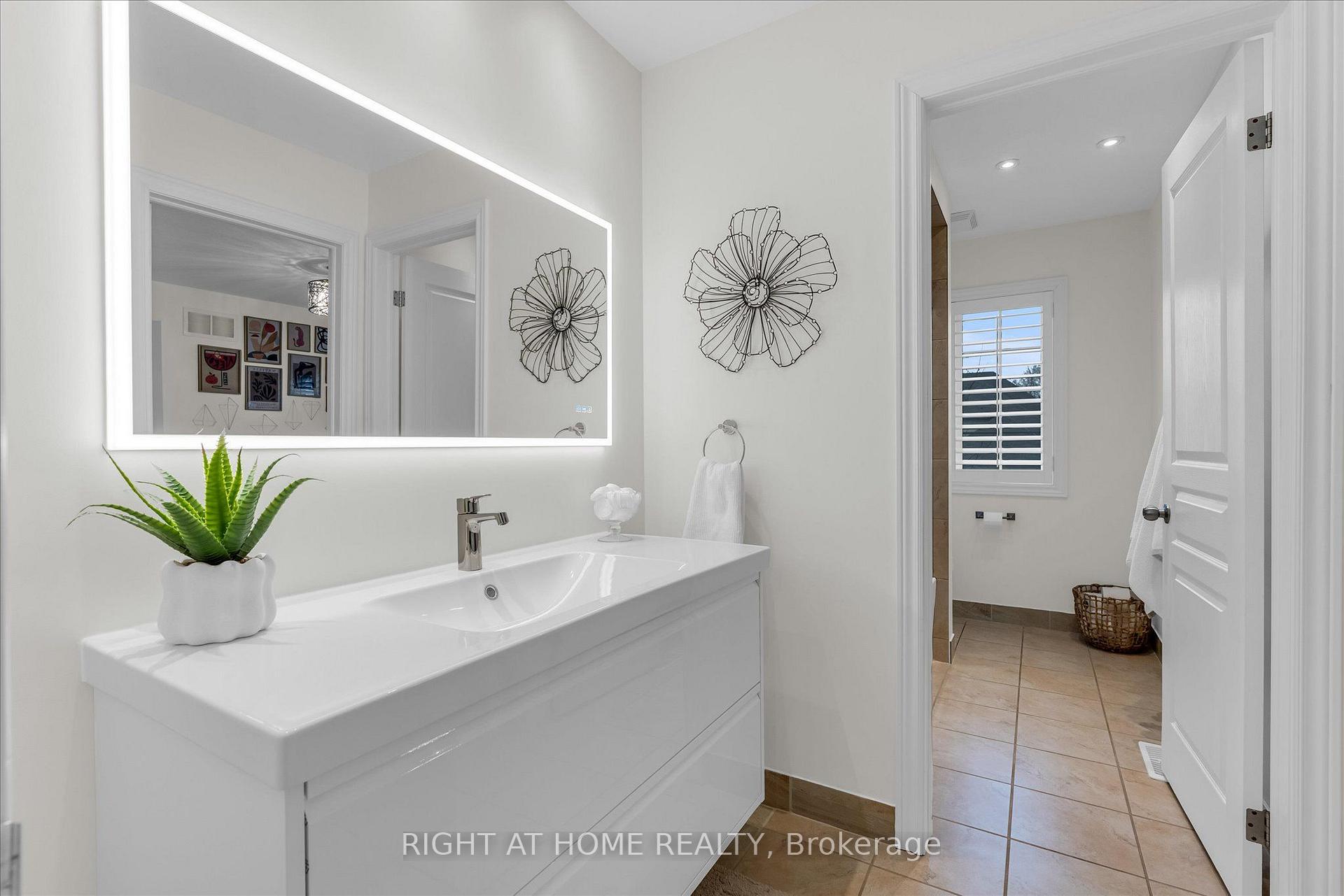 Photo 21 of 87 Newcombe Road N, Hamilton, Dundas — HOMEH