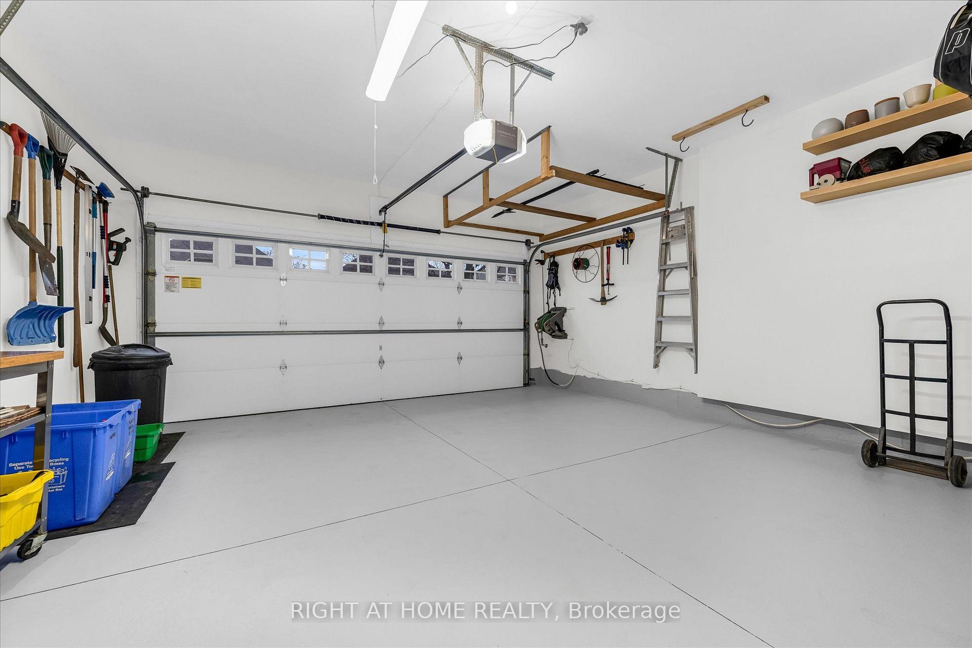 Photo 24 of 87 Newcombe Road N, Hamilton, Dundas — HOMEH