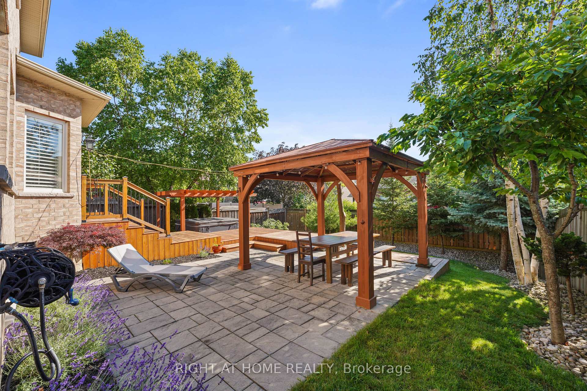 Photo 27 of 87 Newcombe Road N, Hamilton, Dundas — HOMEH