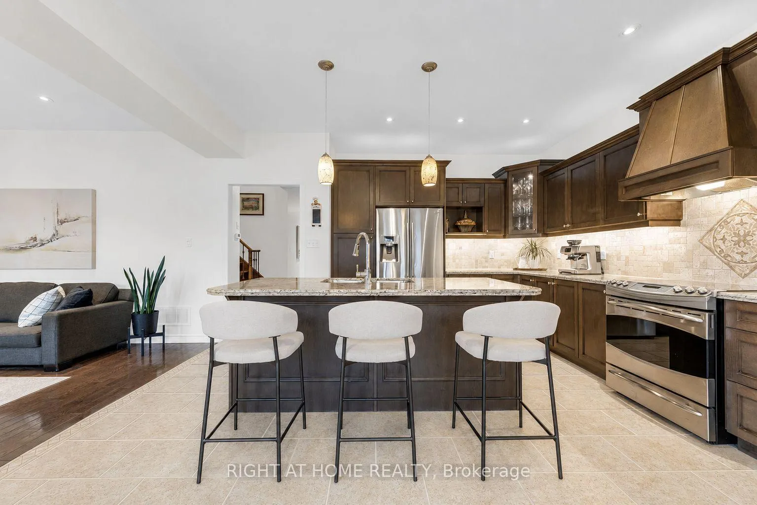 Photo 12 of 87 Newcombe Road N, Hamilton, Dundas — HOMEH