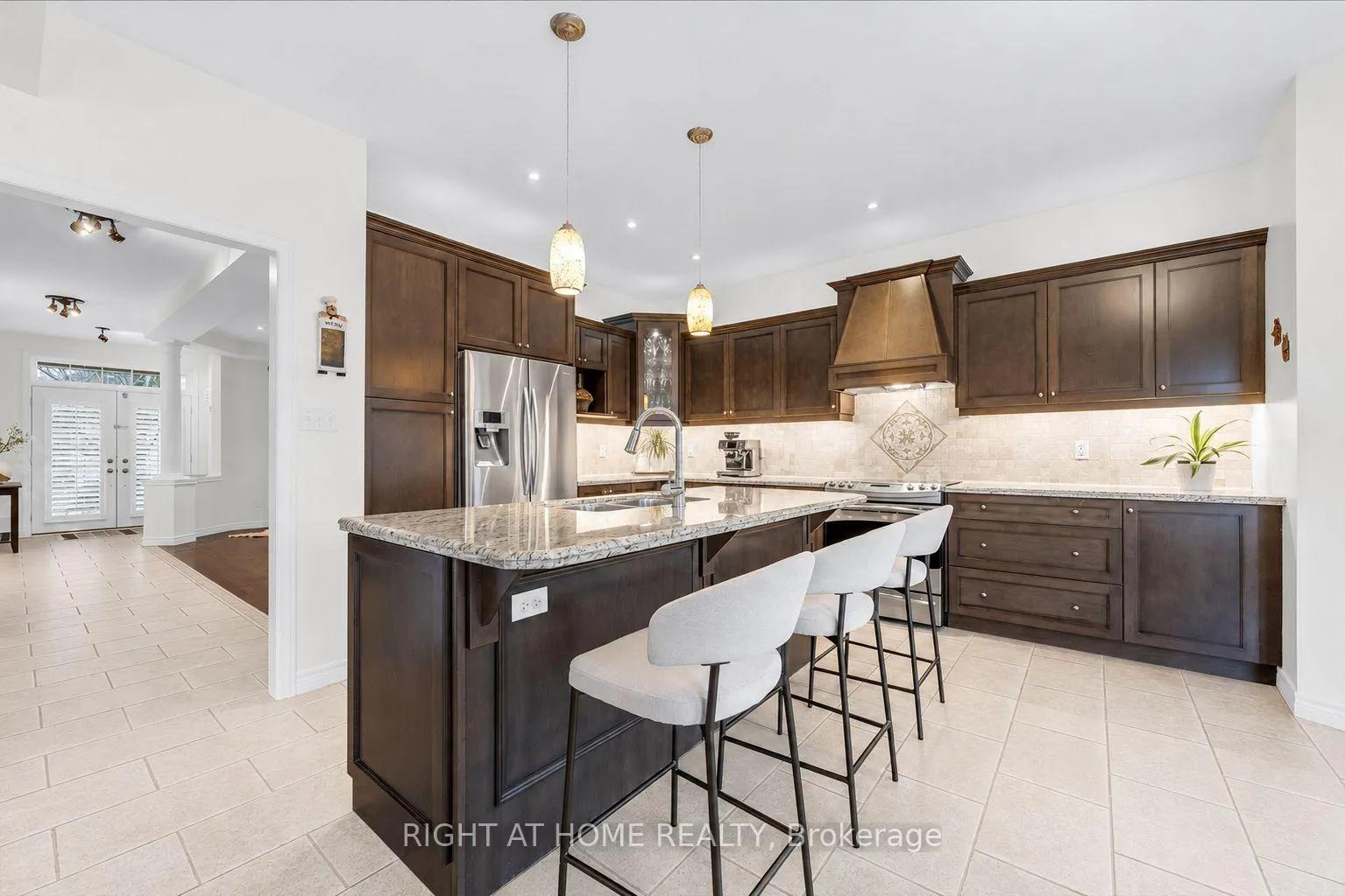 Photo 11 of 87 Newcombe Road N, Hamilton, Dundas — HOMEH