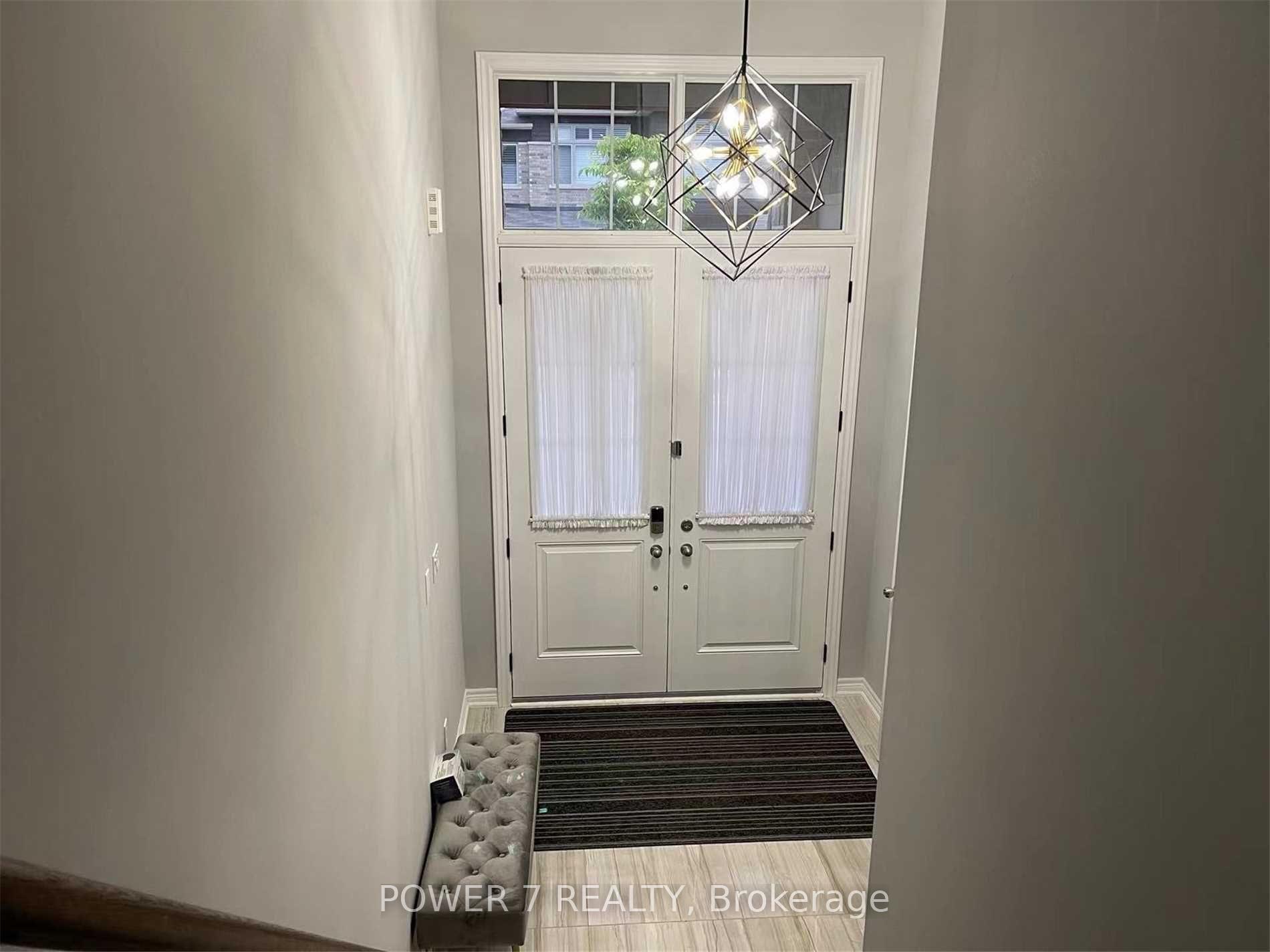 Photo 2 of 28 John Smith Street, East Gwillimbury, Holland Landing — HOMEH