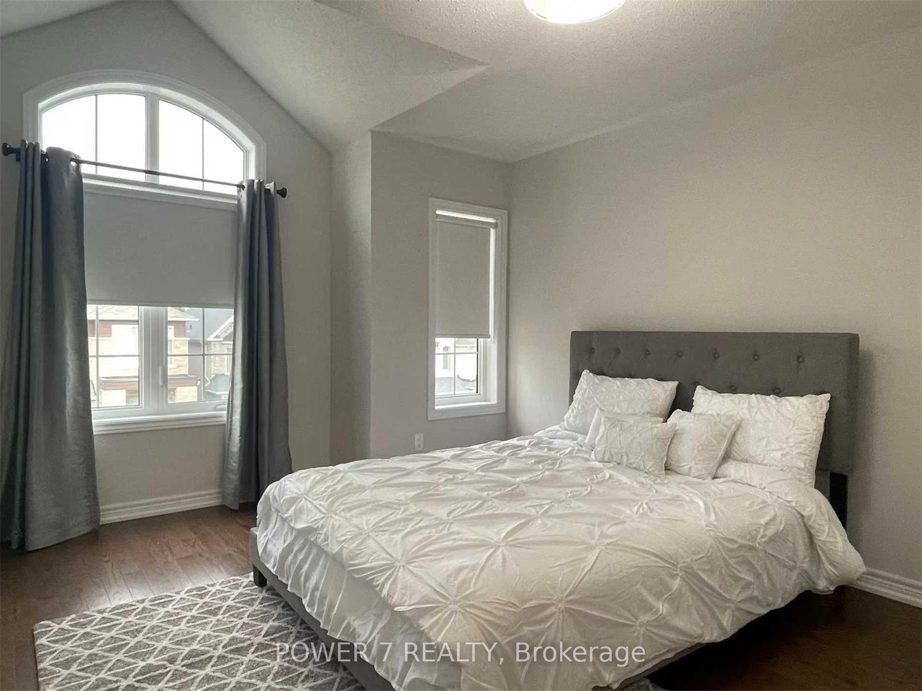 Photo 10 of 28 John Smith Street, East Gwillimbury, Holland Landing — HOMEH
