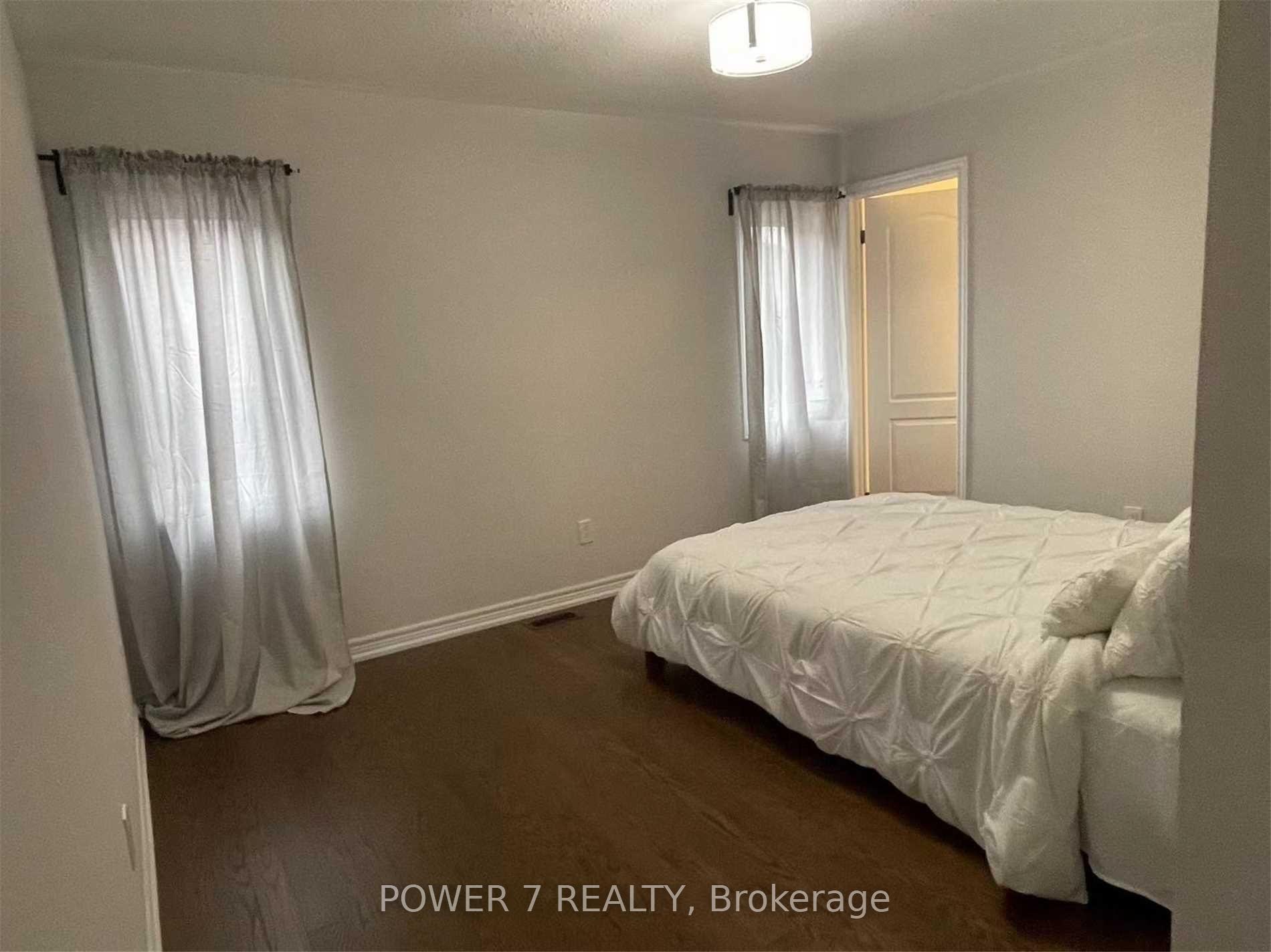 Photo 11 of 28 John Smith Street, East Gwillimbury, Holland Landing — HOMEH