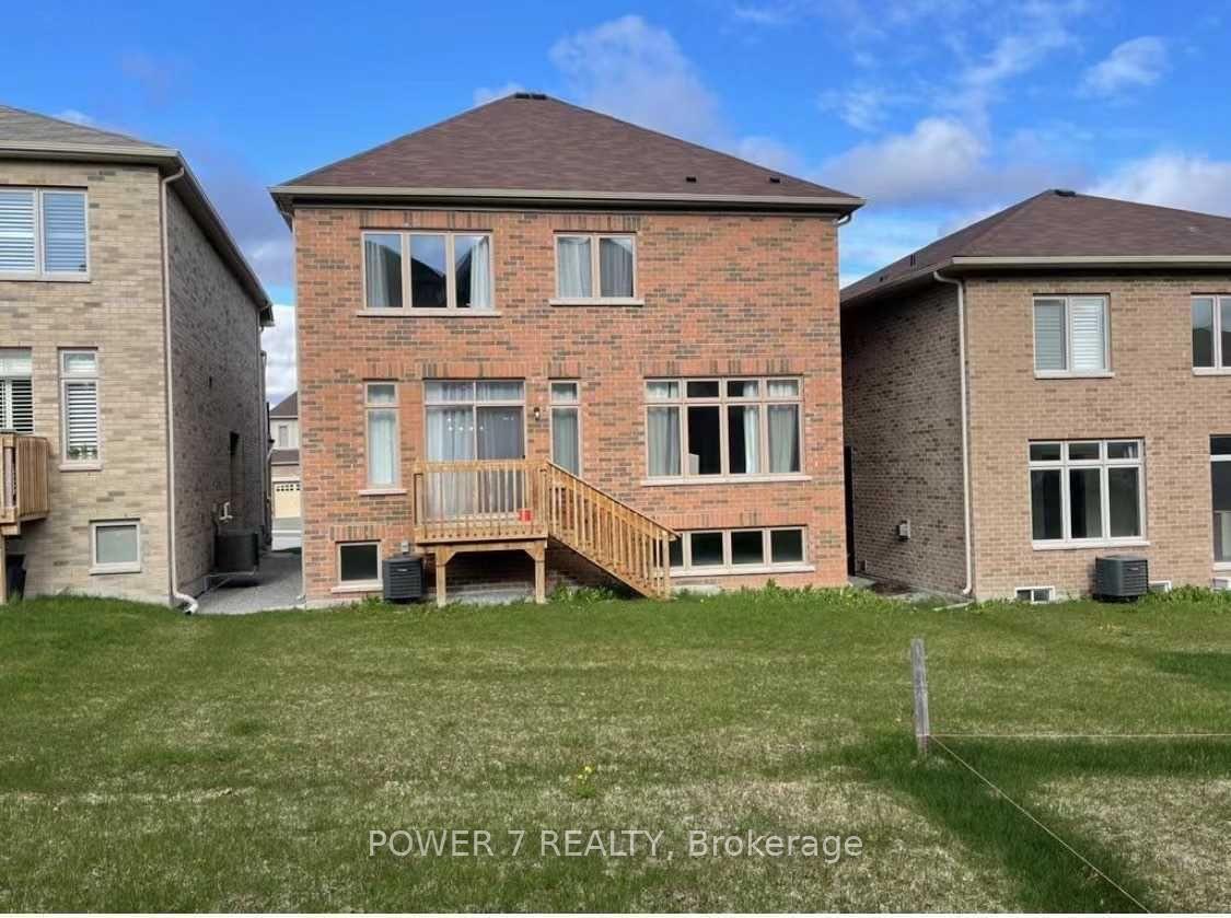 Photo 16 of 28 John Smith Street, East Gwillimbury, Holland Landing — HOMEH