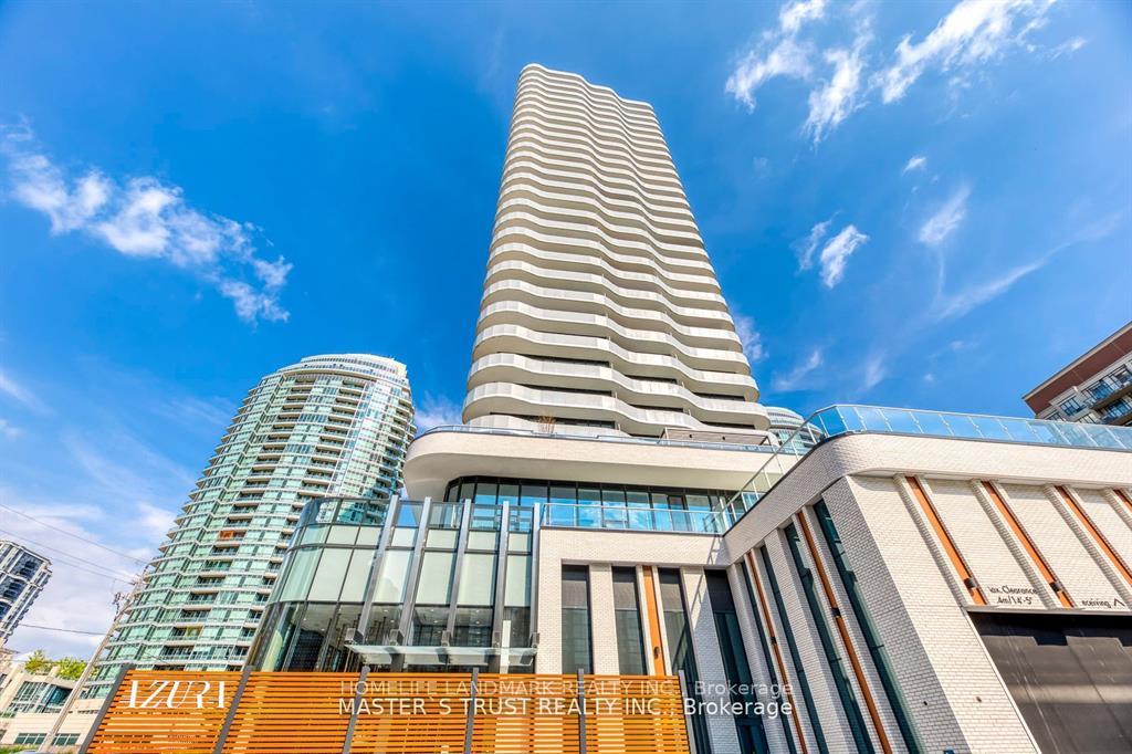 Front of Unit 504, 15 Holmes Avenue