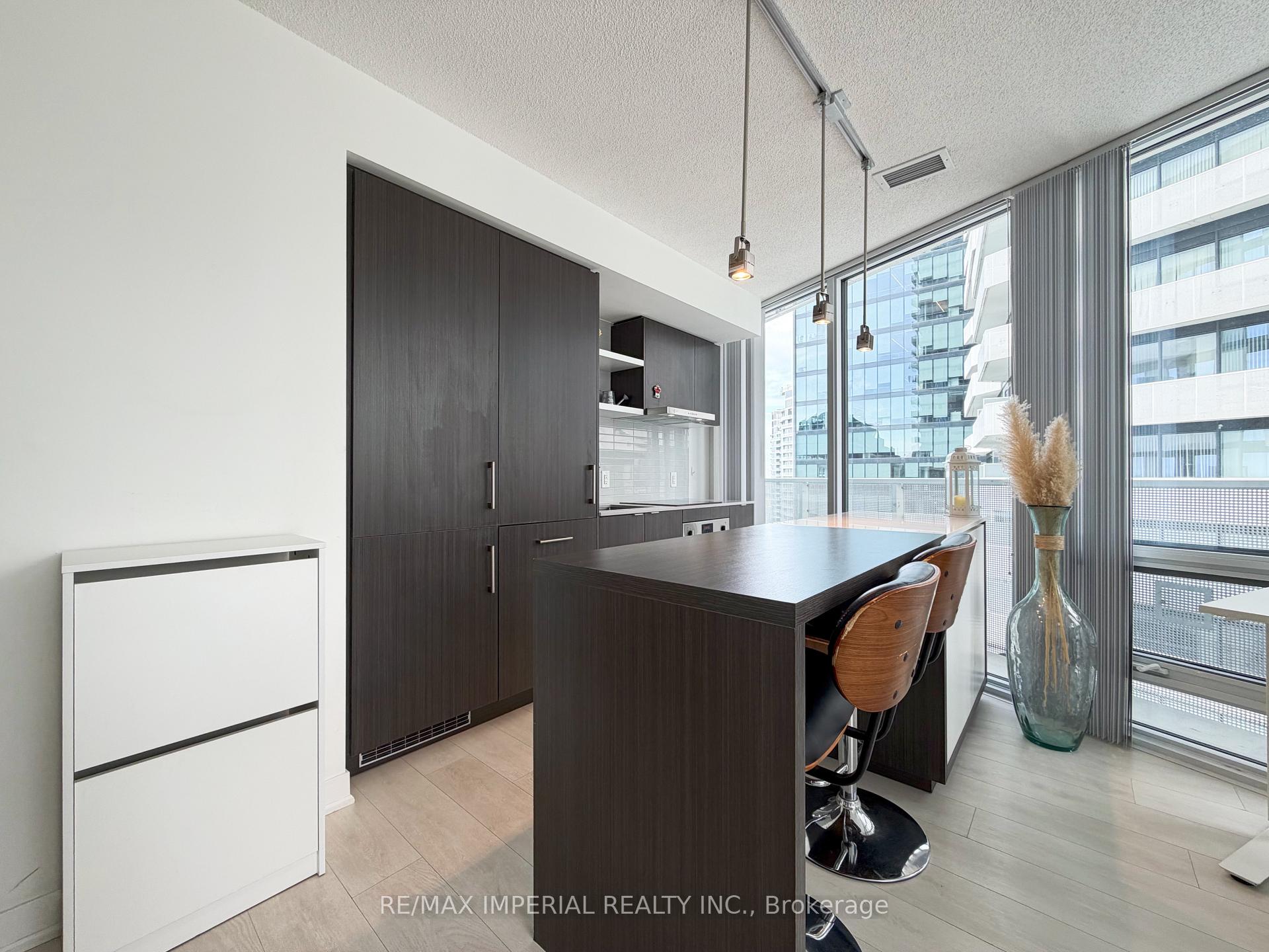 Photo 13 of Unit 2802, 88 Harbour Street, Toronto, Waterfront Communities — HOMEH