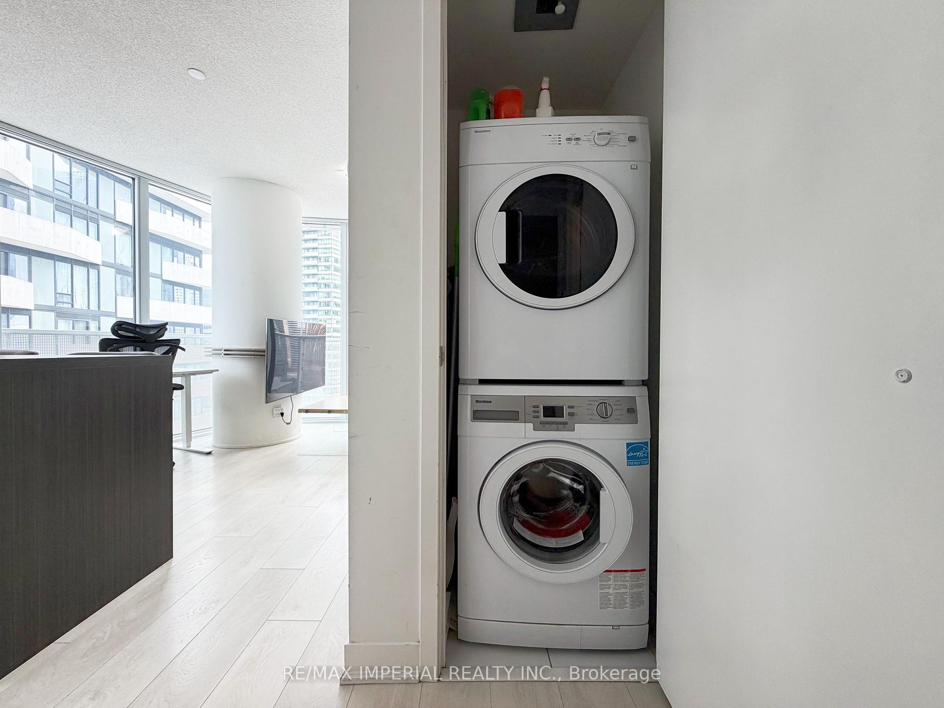 Photo 16 of Unit 2802, 88 Harbour Street, Toronto, Waterfront Communities — HOMEH