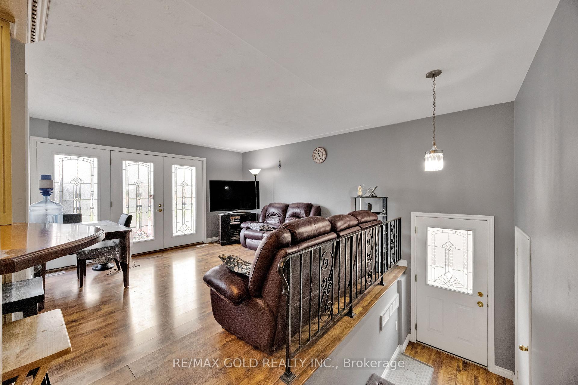 Photo 4 of 191 Franklin Street, Kitchener — HOMEH
