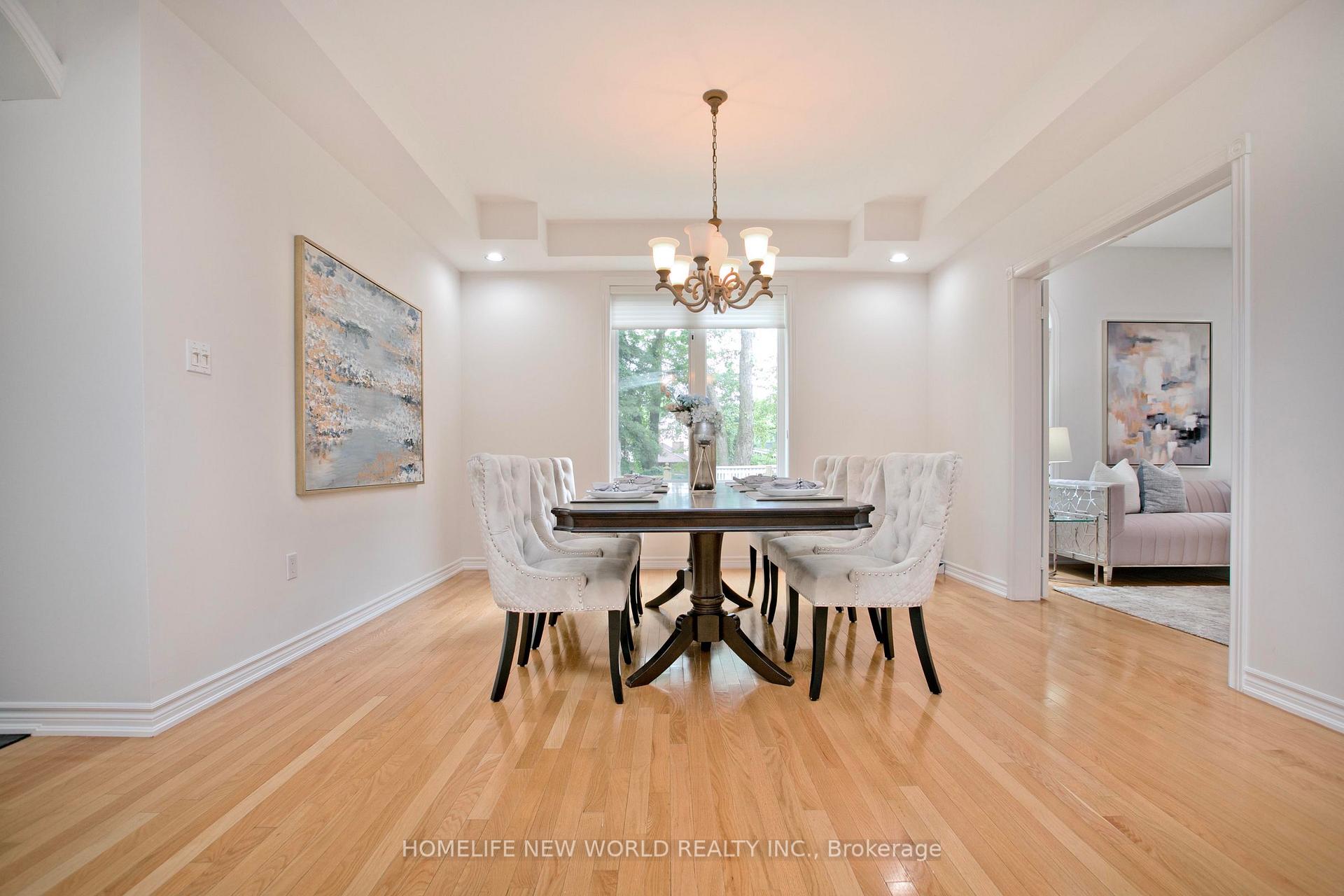 Photo 3 of 39 Green Meadows Circle, North York, Don Valley Village — HOMEH