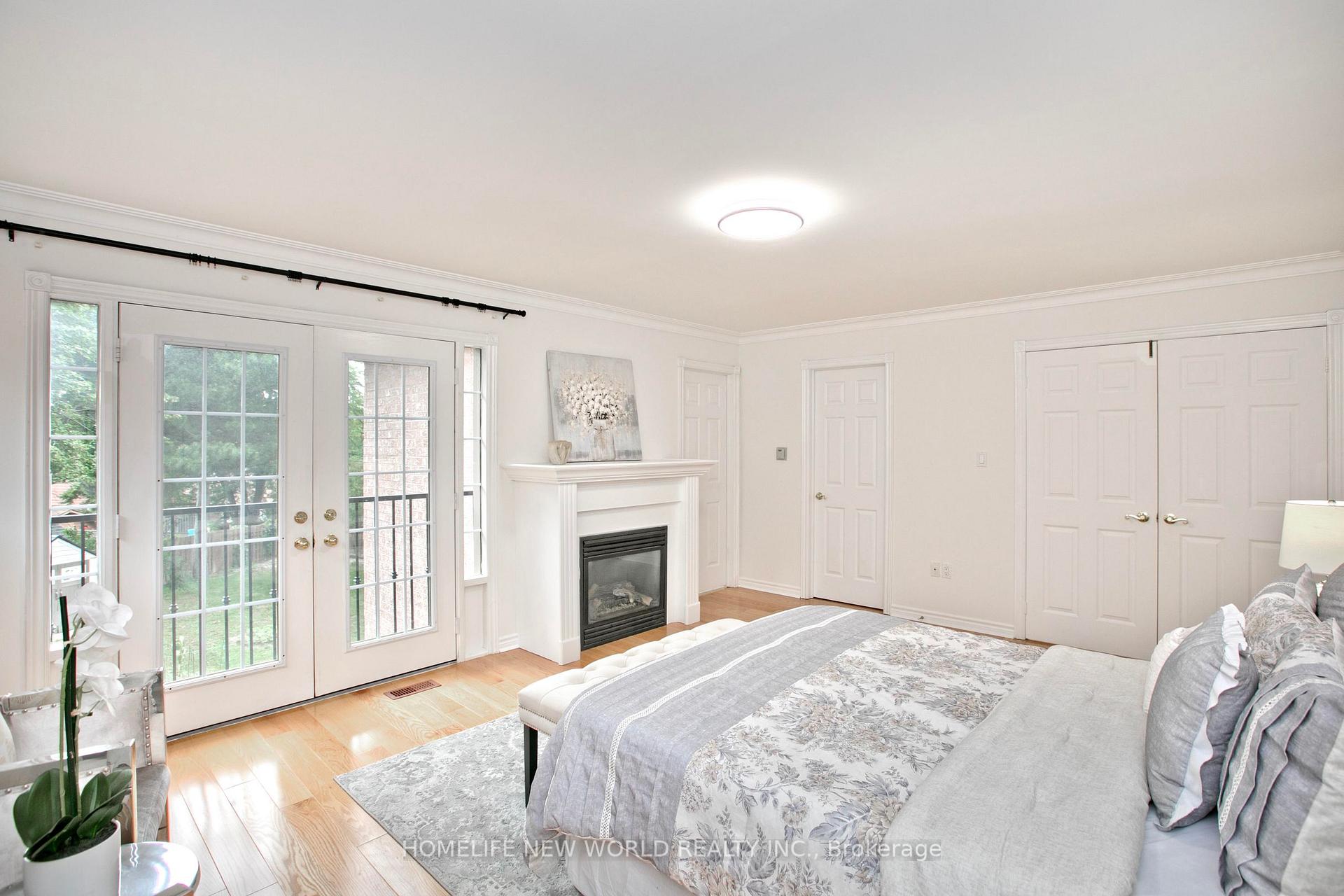 Photo 9 of 39 Green Meadows Circle, North York, Don Valley Village — HOMEH