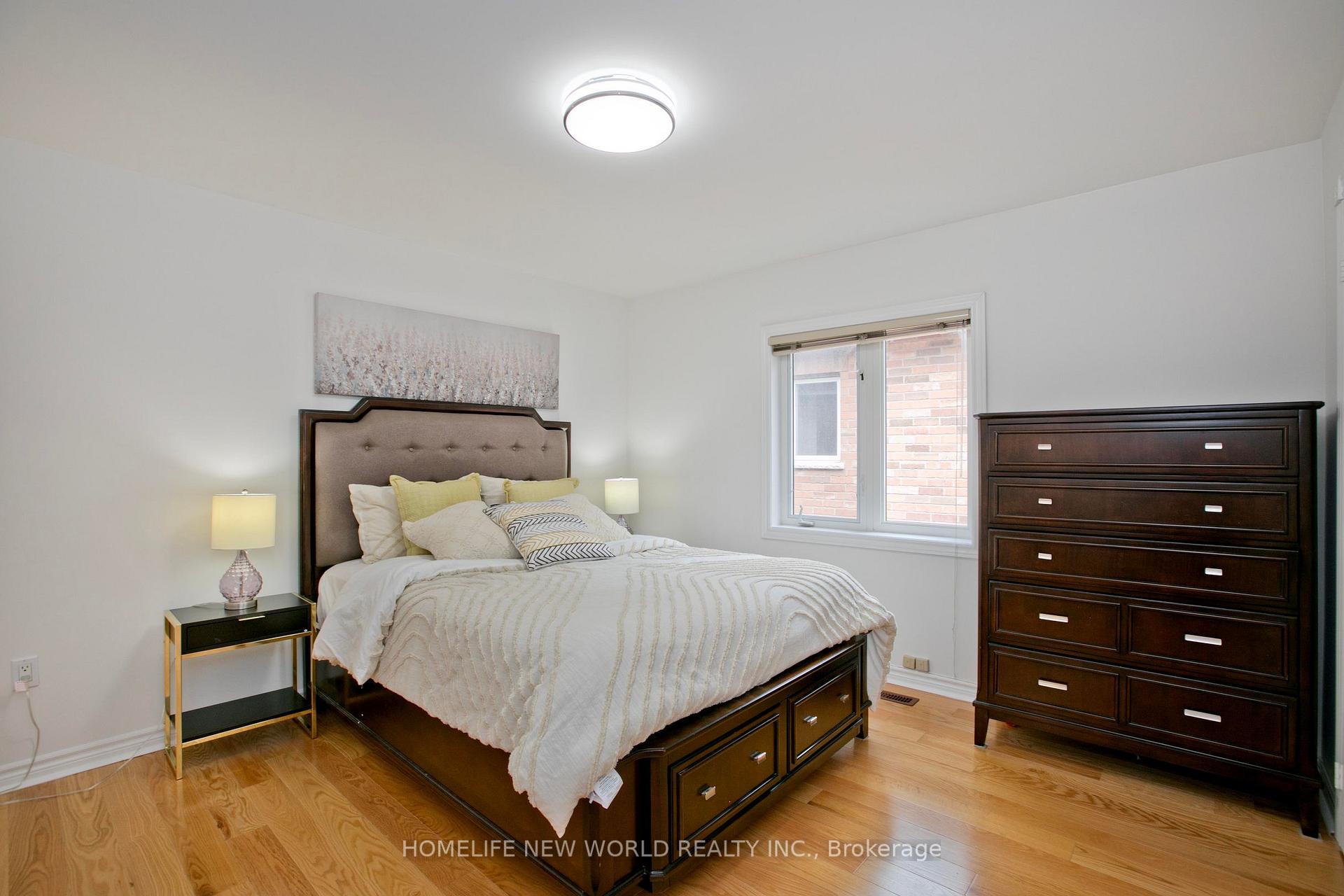 Photo 12 of 39 Green Meadows Circle, North York, Don Valley Village — HOMEH