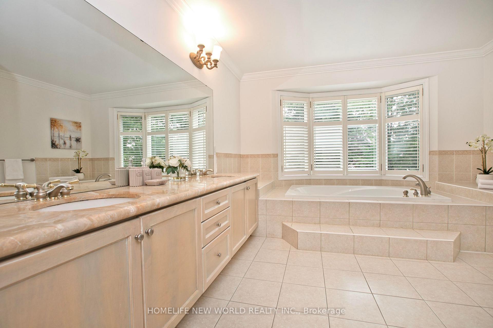Photo 21 of 39 Green Meadows Circle, North York, Don Valley Village — HOMEH