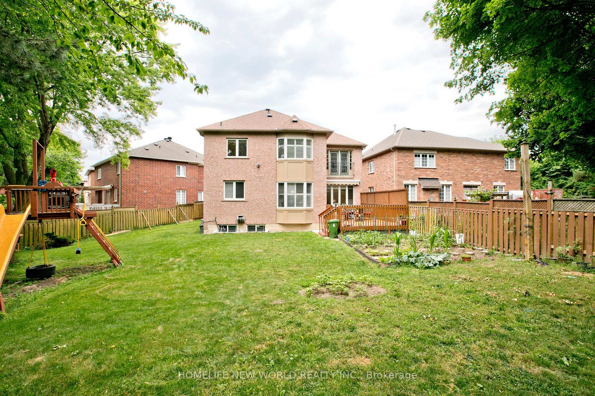 Photo 27 of 39 Green Meadows Circle, North York, Don Valley Village — HOMEH