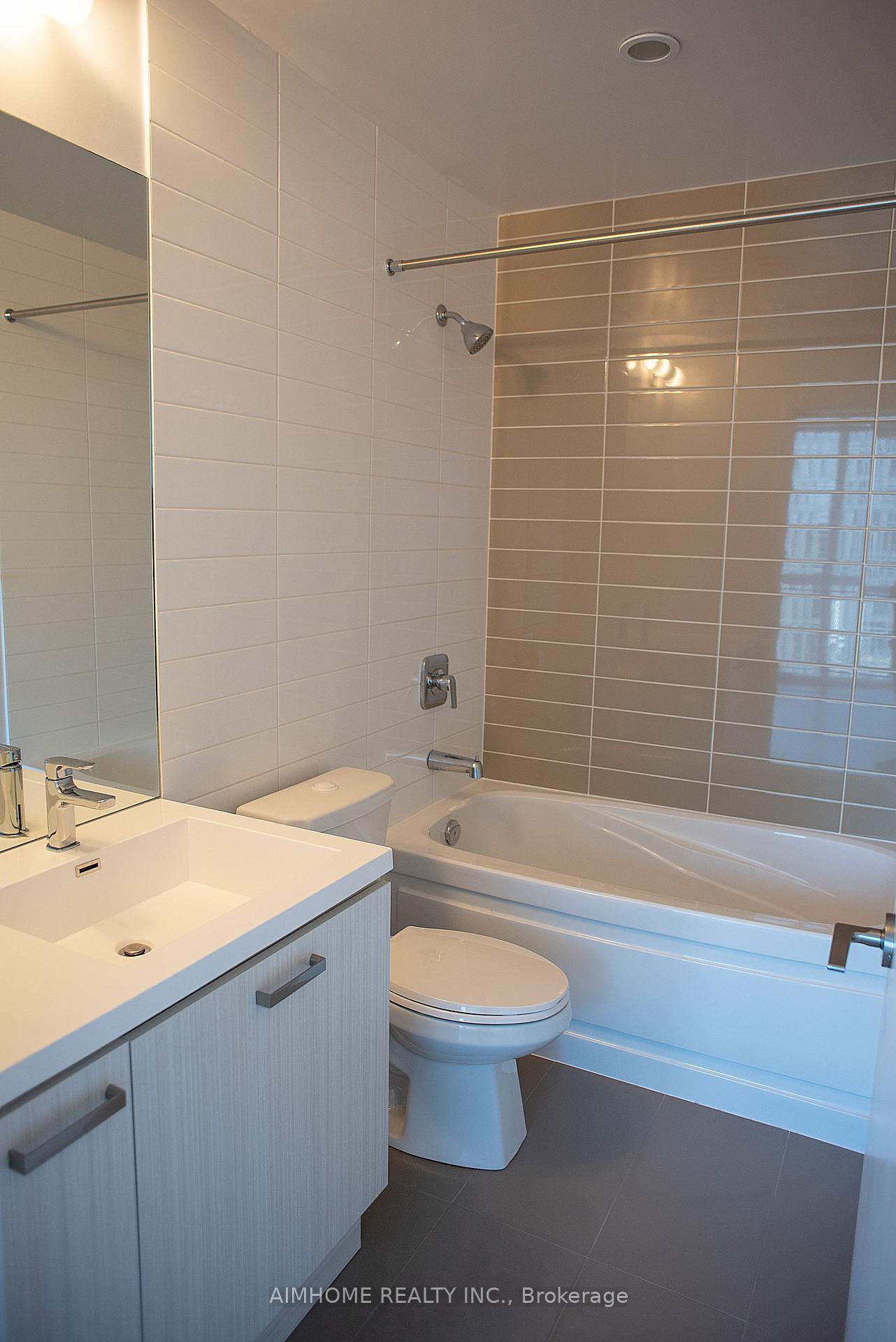 Photo 10 of Unit 1909, 125 Redpath Avenue, Toronto, Mount Pleasant West — HOMEH