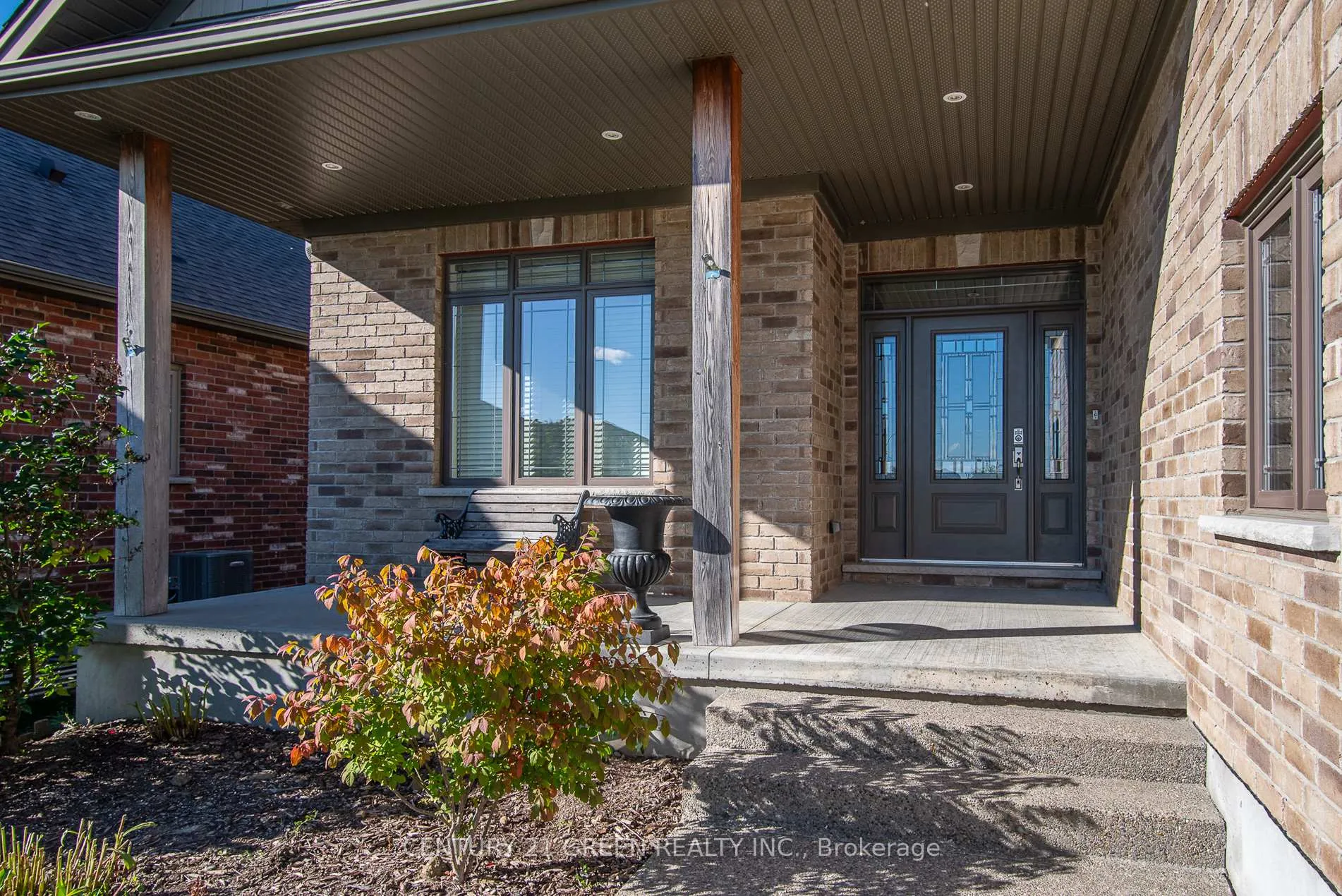 Photo 2 of 39 Gerber Meadows Drive, Wellesley — HOMEH